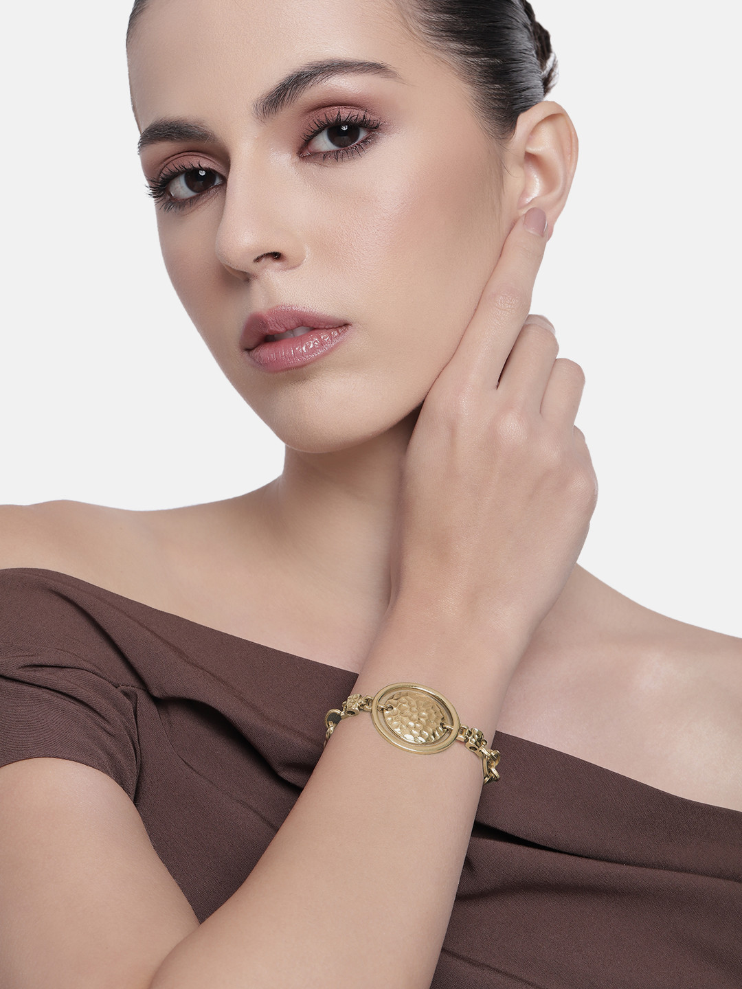 

Estele Gold Plated Concentric Beaten Bracelet