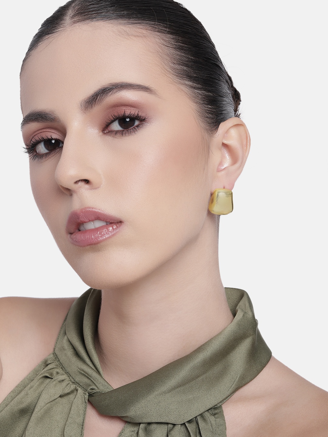 

Estele Gold Plated Modern Demifine Stud Earrings