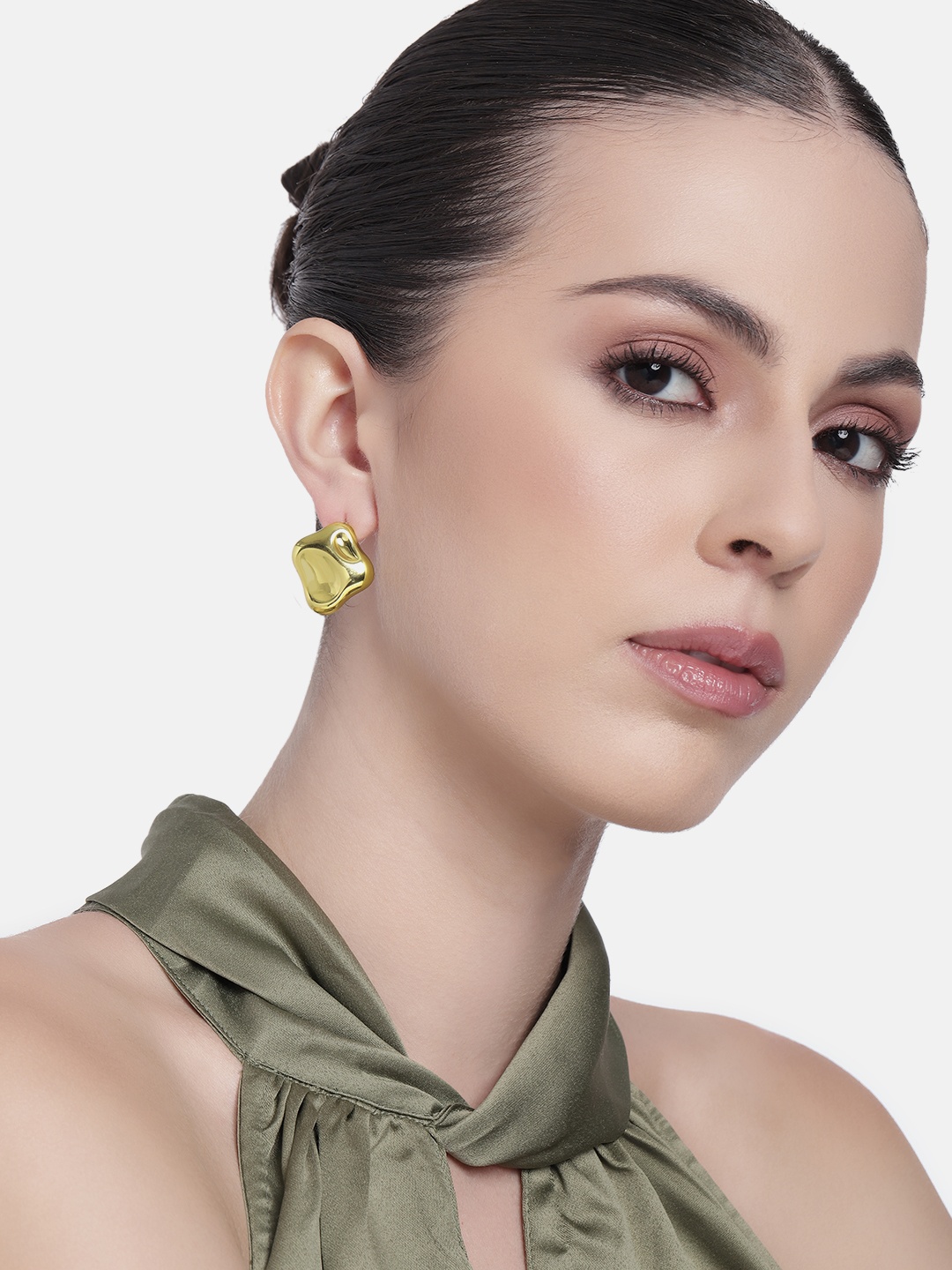 

Estele Gold Plated Modern & Fancy Demifine Stud Earrings