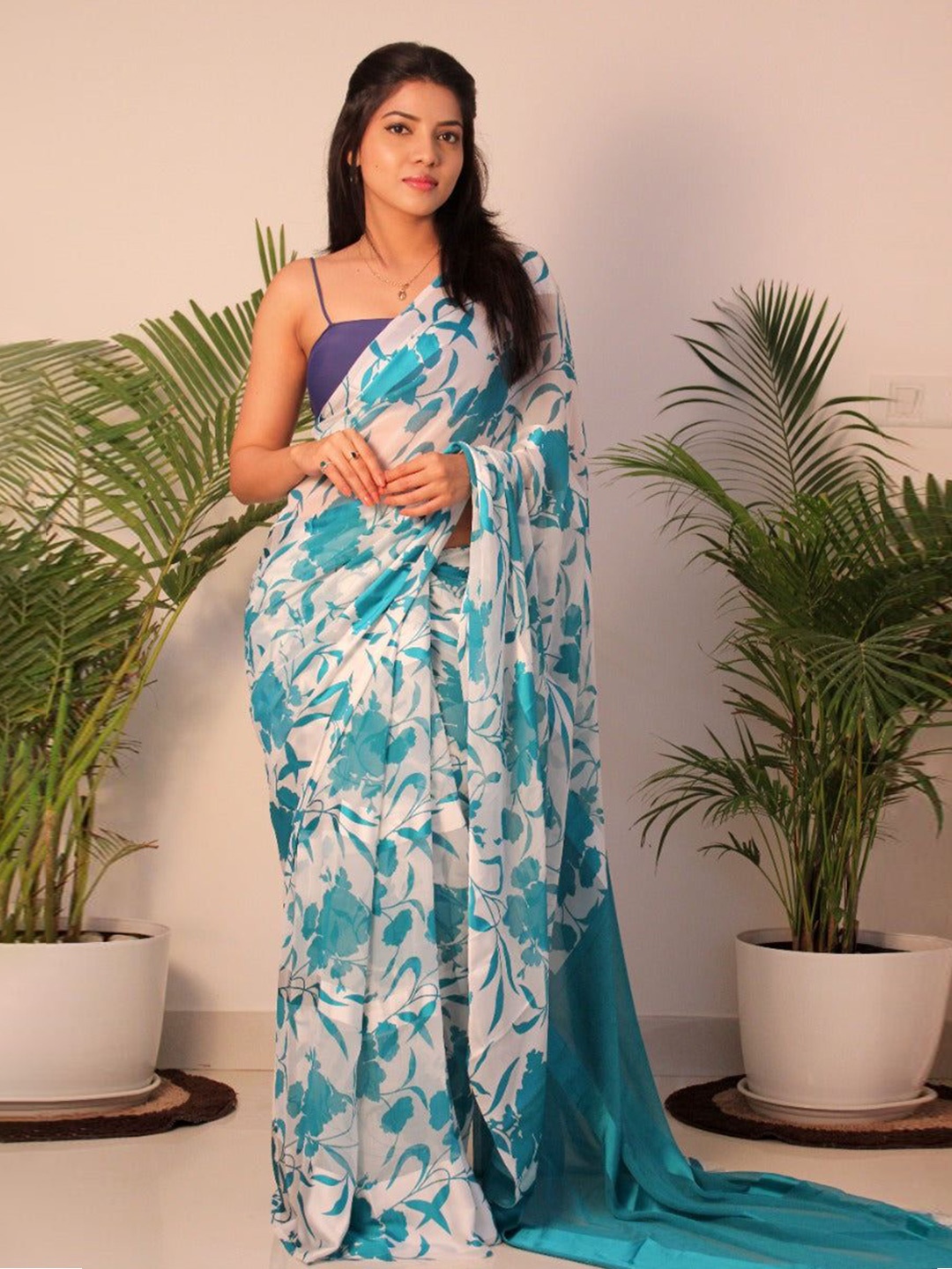 

Sanwariya Silk Pure Georgette Floral Bagh Saree, Teal