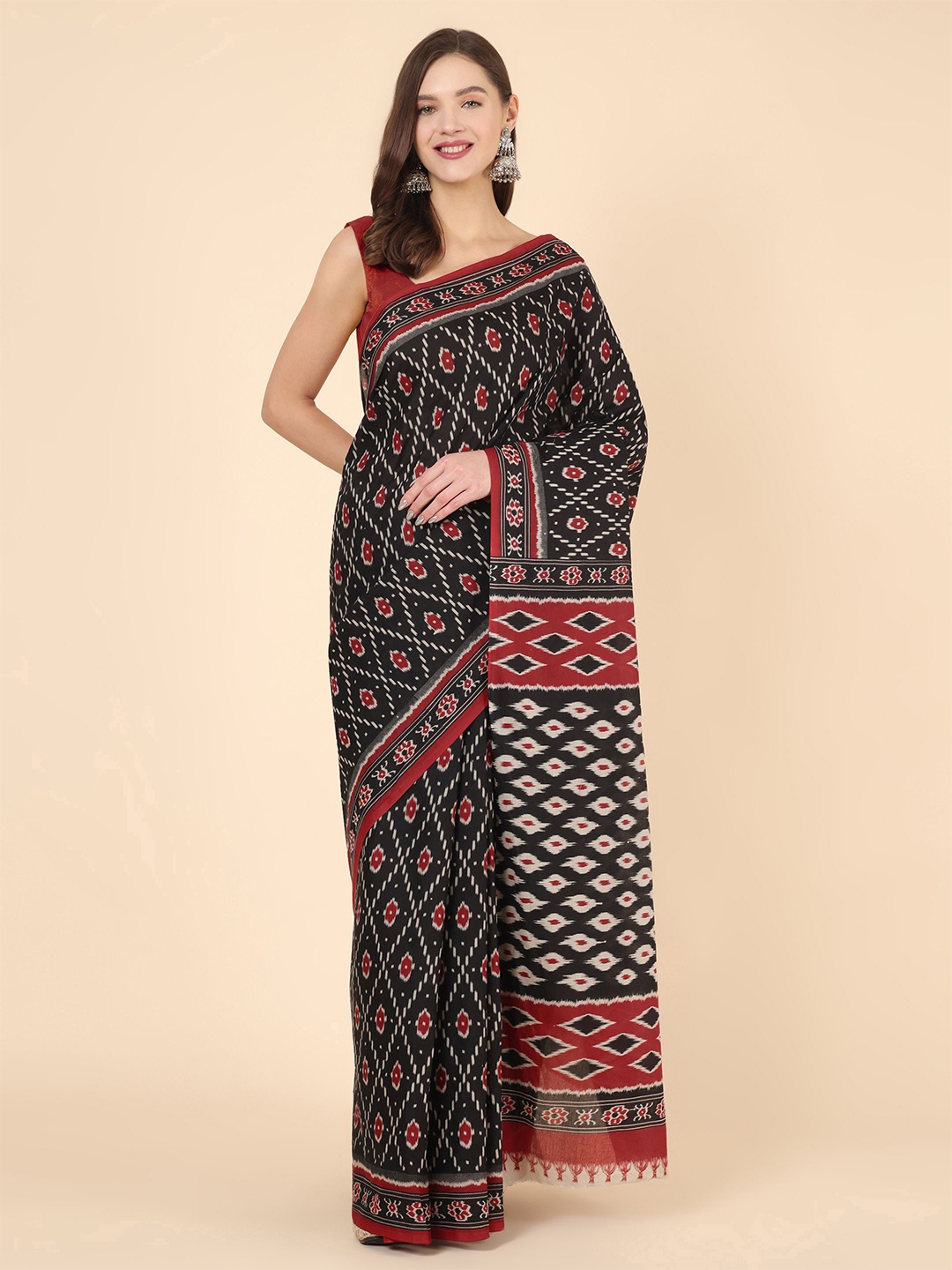 

Manvish Drapes Ethnic Motifs Pure Cotton Pochampally Saree, Black