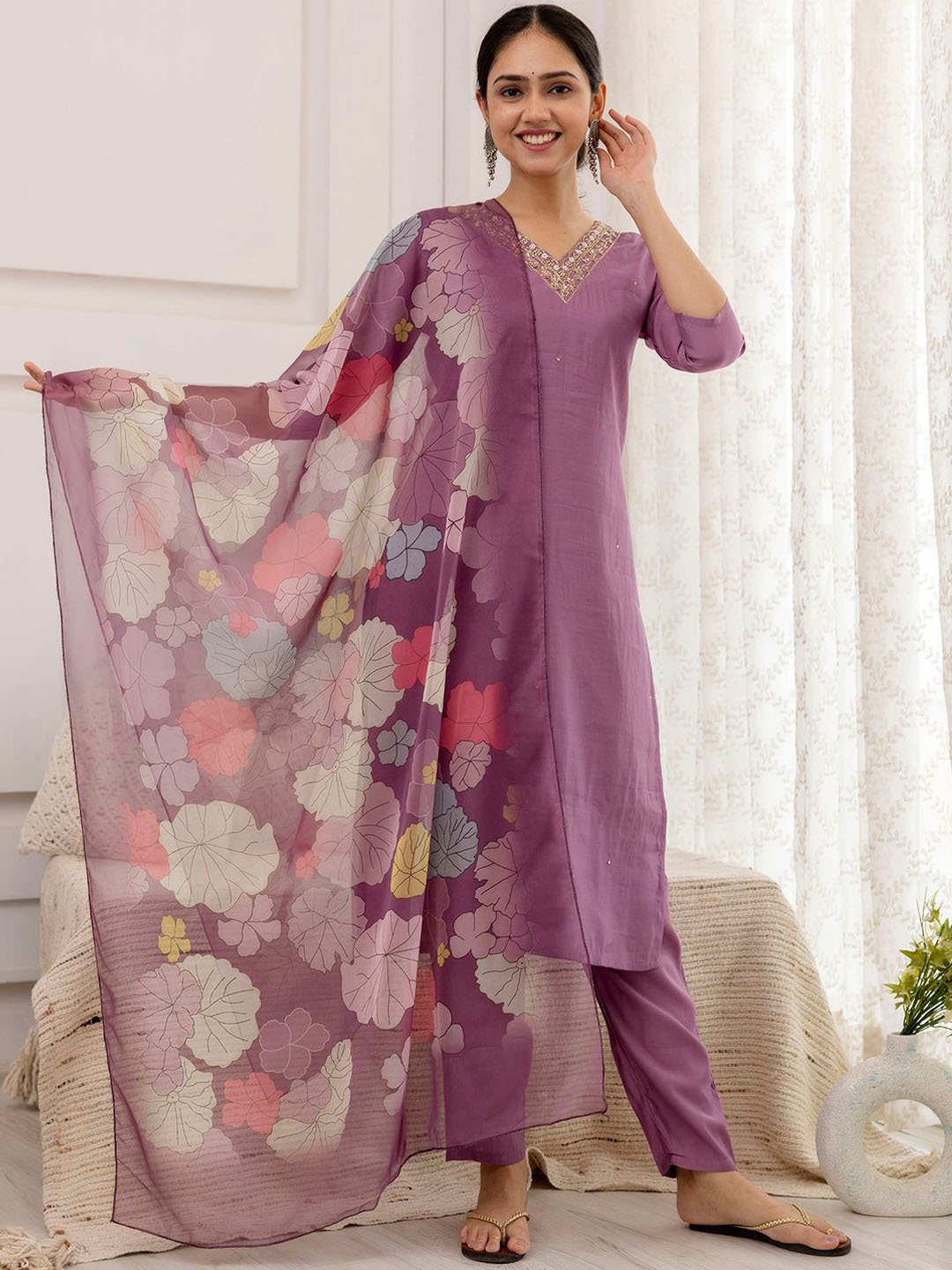 

Royal Export Floral Embroidered Regular Kurta with Trousers & Dupatta, Purple