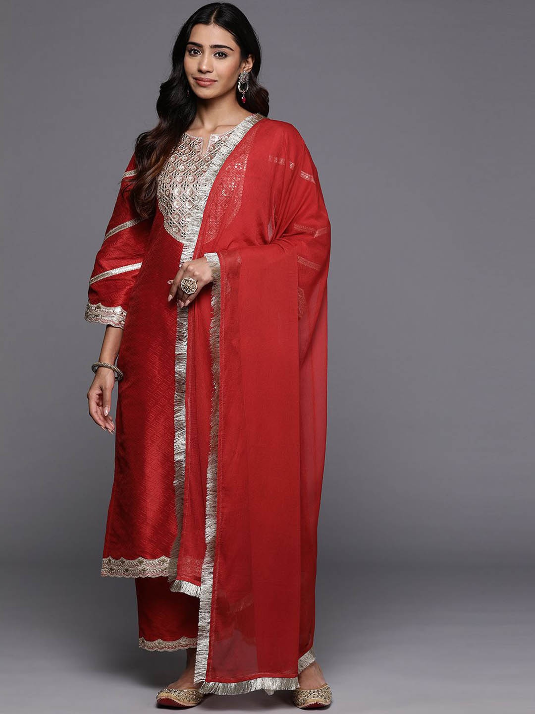 

Varanga Regular Sequinned Straight Kurta with Trousers & With Dupatta, Red