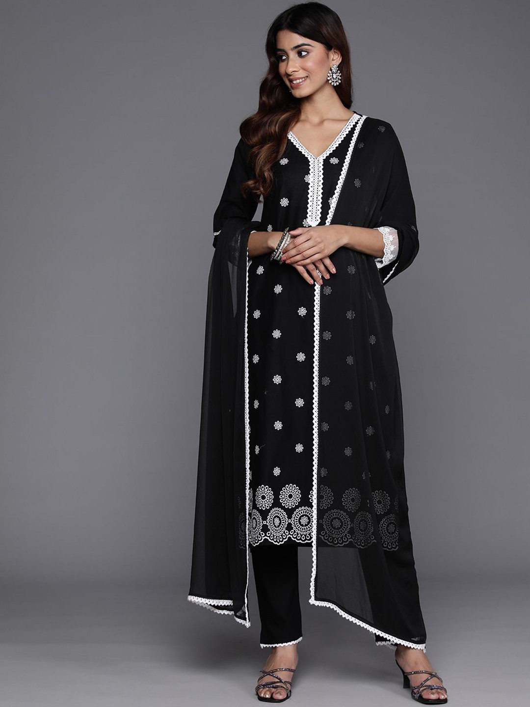 

Varanga Floral Embroidered V-Neck Pure Cotton Straight Kurta with Trousers & Dupatta, Black