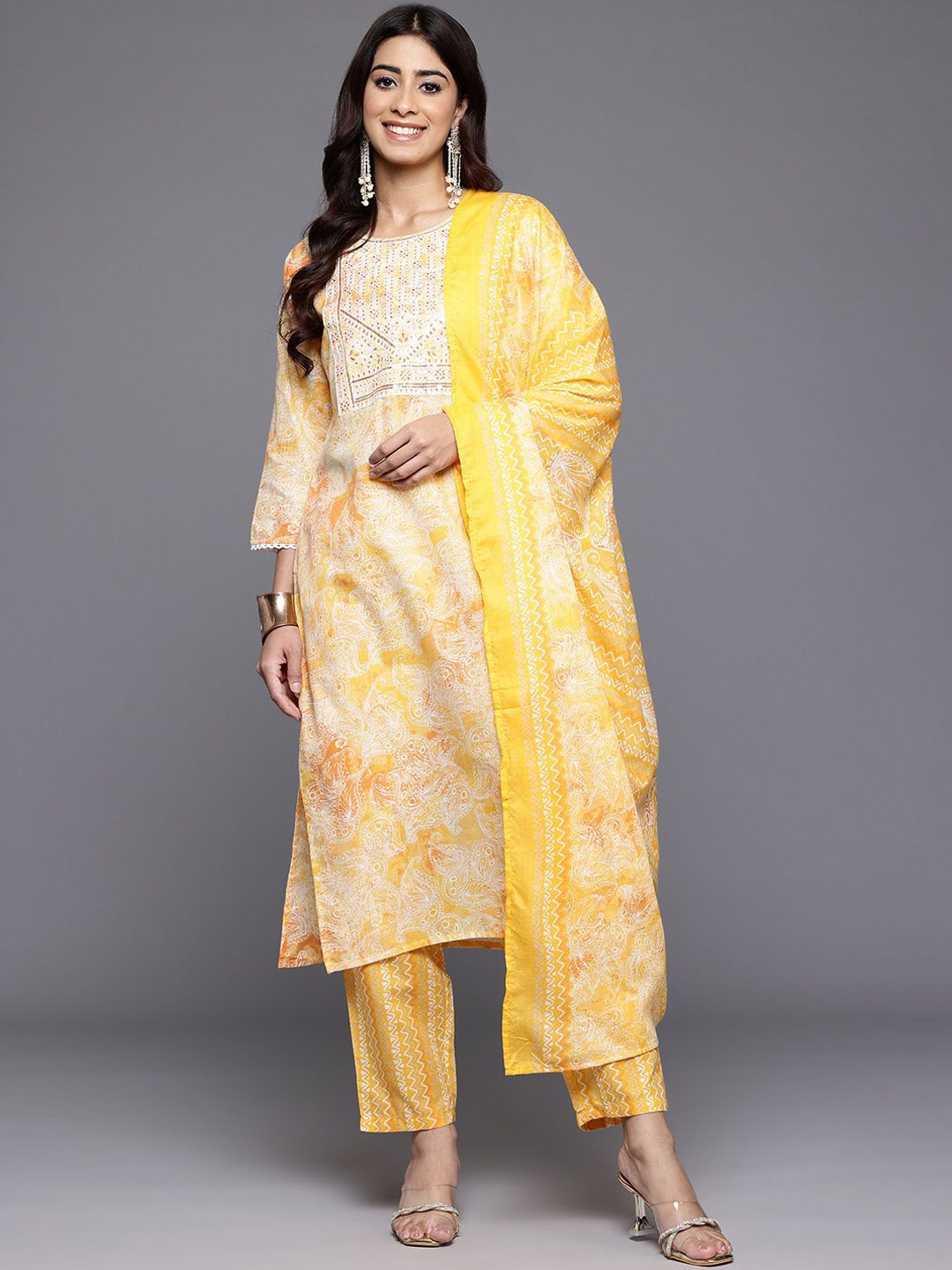 

Varanga Floral Printed Thread Work Straight Kurta With Trousers & Dupatta, Yellow