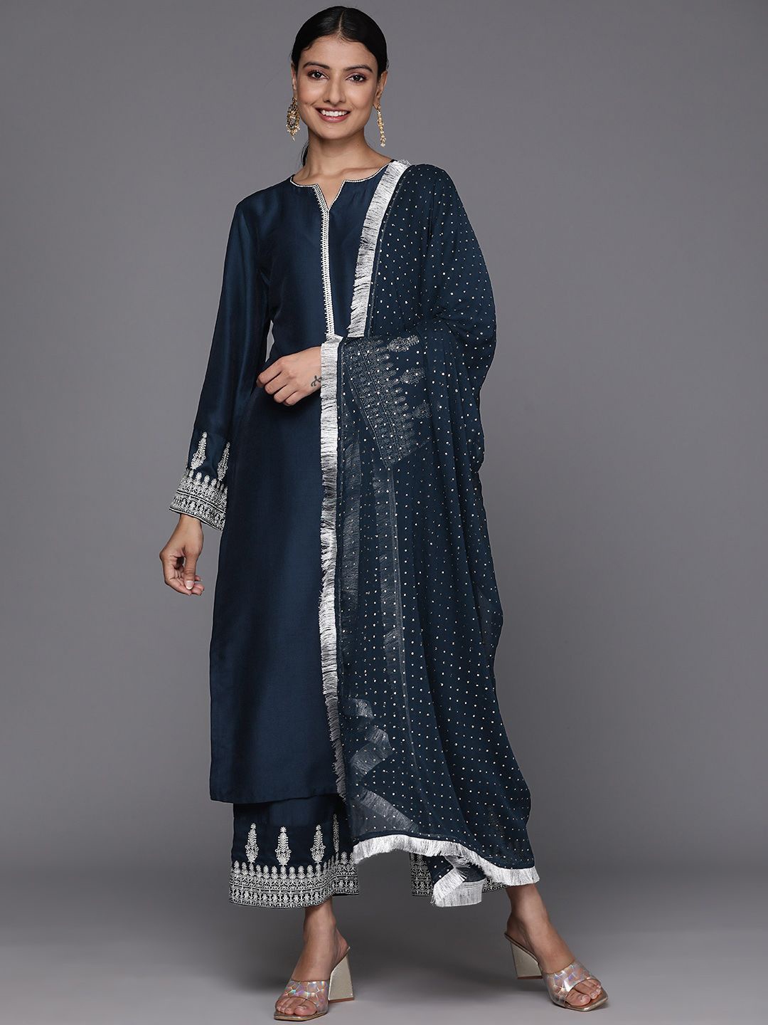 

Varanga Embroidered Notch Neck Straight Kurta & Trousers With Dupatta, Navy blue