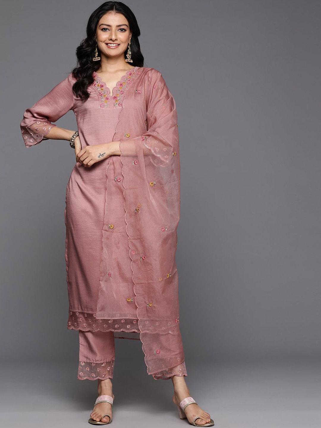 

Varanga Embroidered Straight Kurta & Trousers With Dupatta, Peach