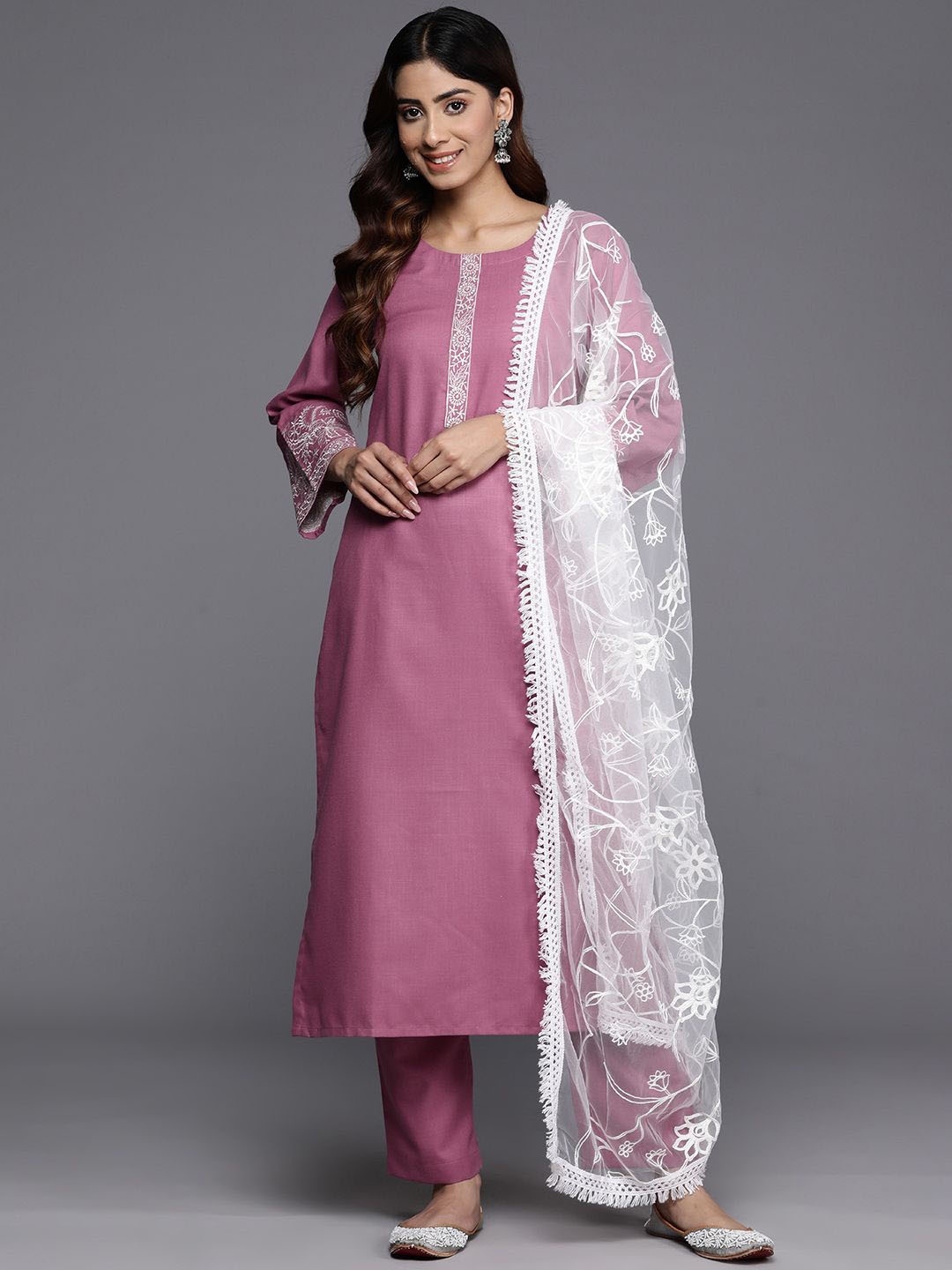 

Varanga Floral Thread Embroidered Straight Kurta & Trousers With Dupatta, Mauve