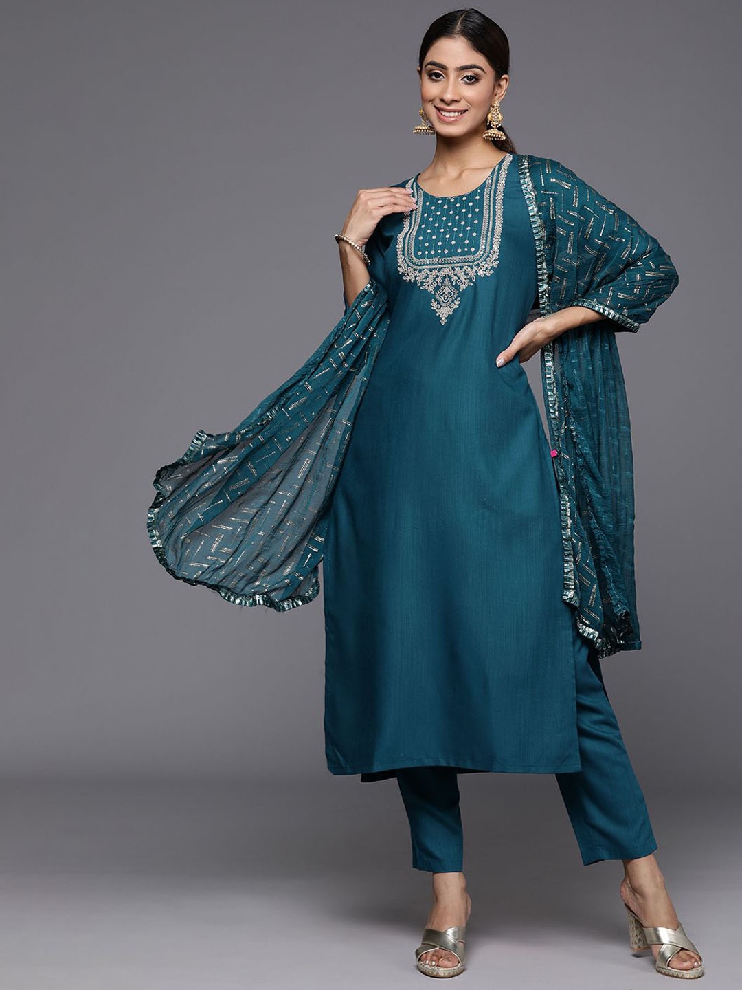 

Varanga Floral Thread Work Yoke Sequinned Kurta with Trousers & Dupatta, Blue