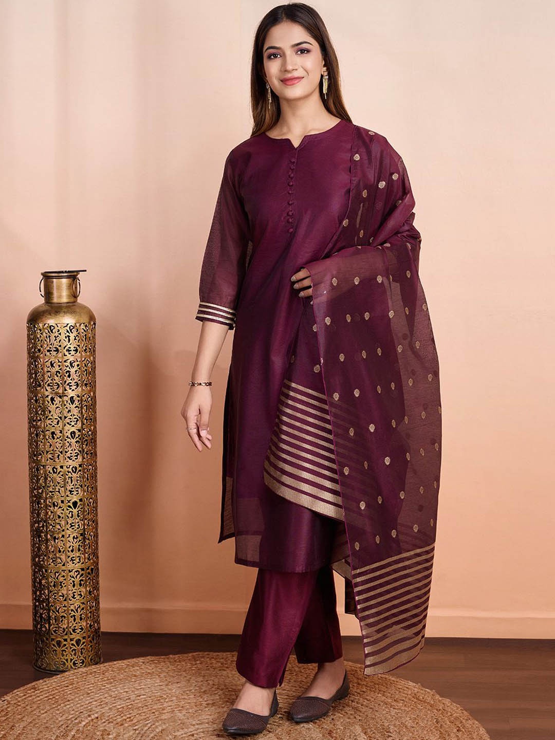 

ZARIMO Notch Neck Gotta Patti Dobby Weave Chanderi Silk Kurta with Trousers & Dupatta, Maroon