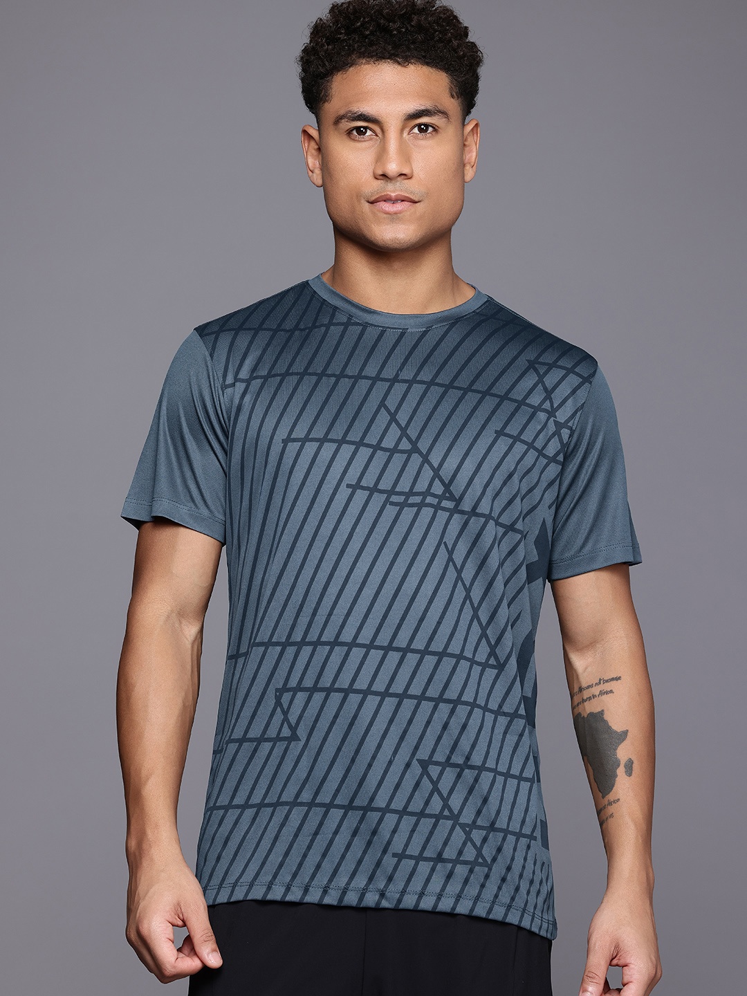 

HRX by Hrithik Roshan Striped Rapid-Dry Training T-shirt, Grey
