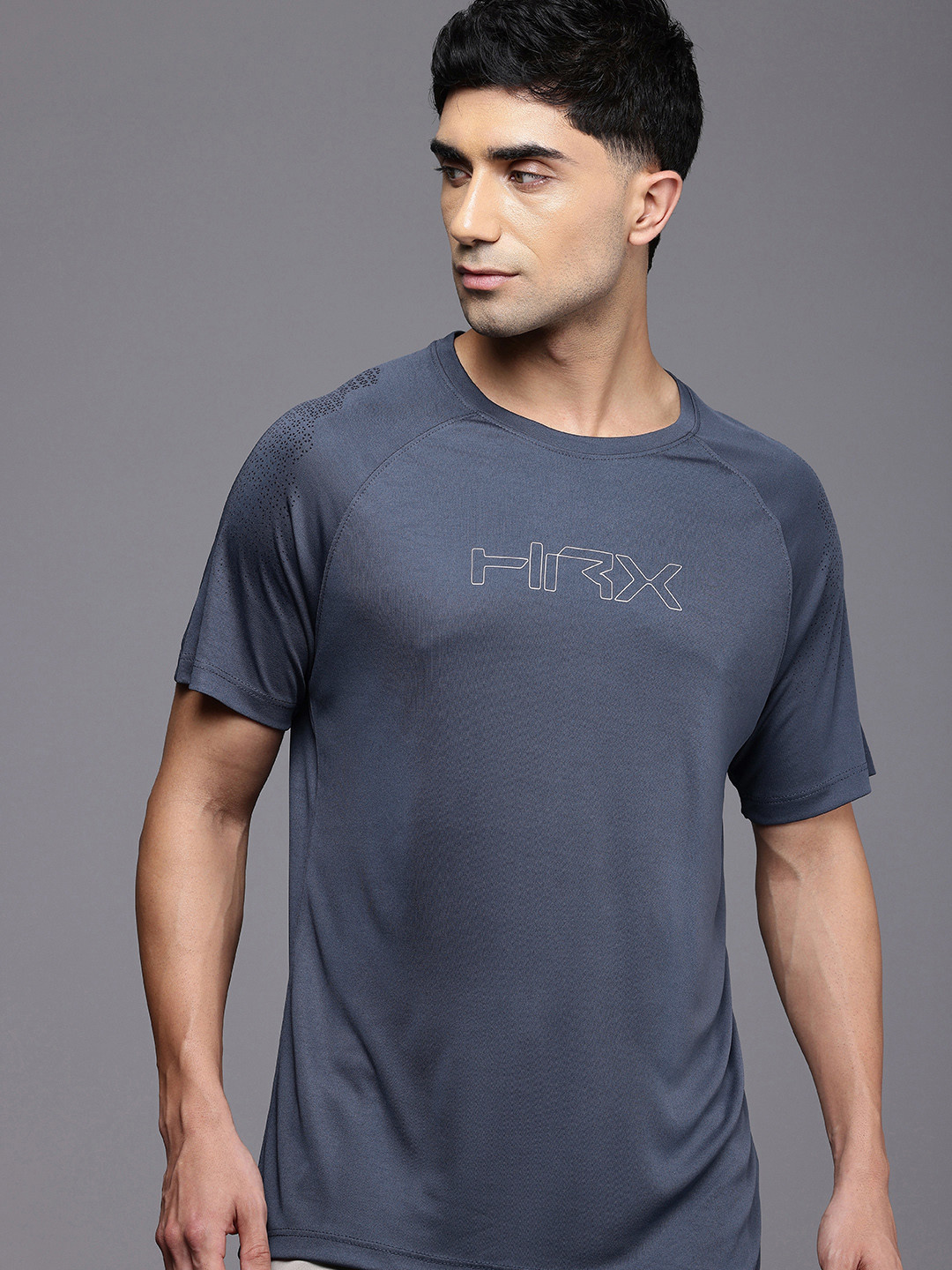 

HRX by Hrithik Roshan Brand Logo Printed Rapid Dry Antimicrobial Finish Training T-shirt, Grey