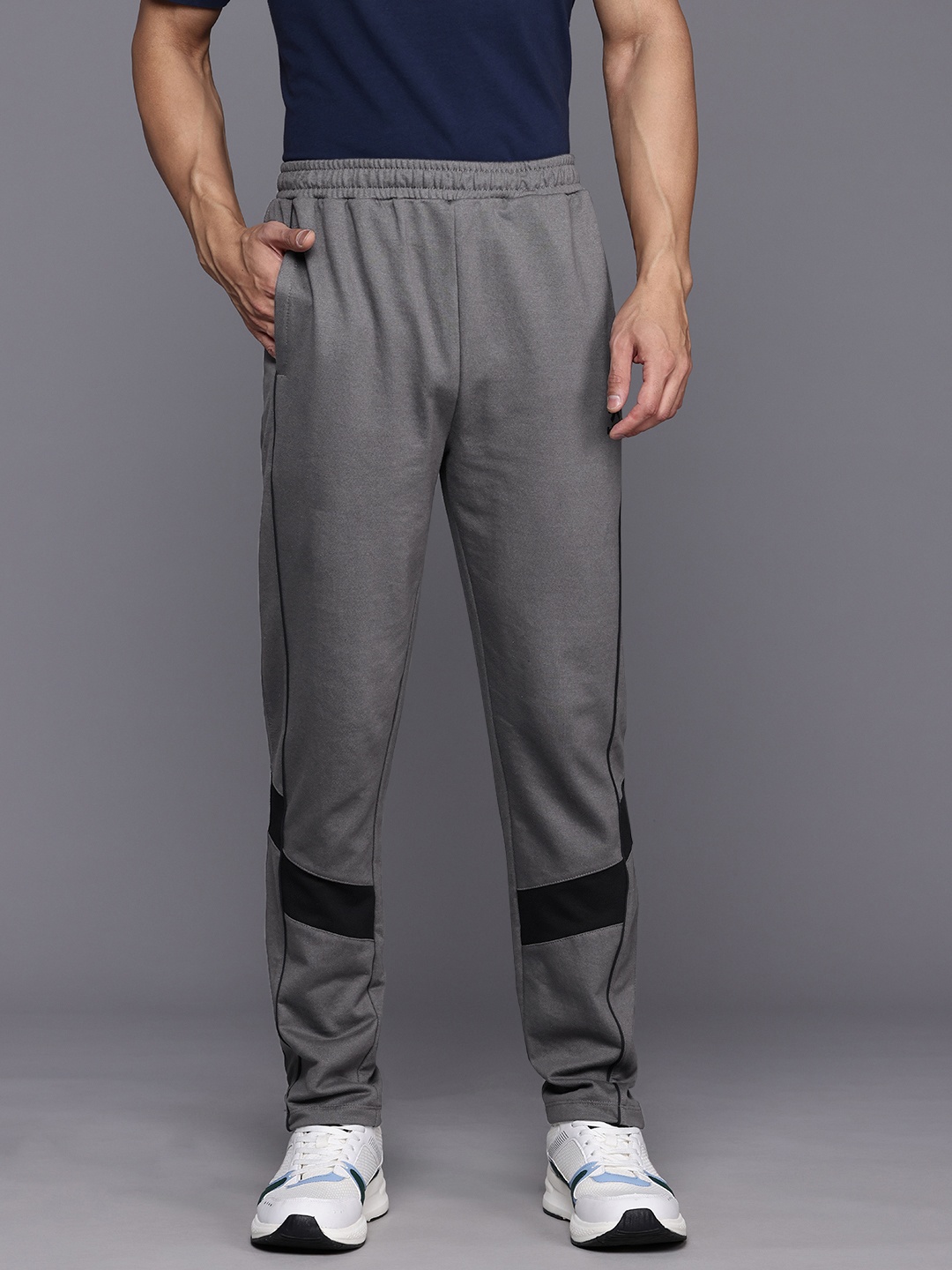 

HRX by Hrithik Roshan Men Regular Fit Lifestyle Track Pants, Grey