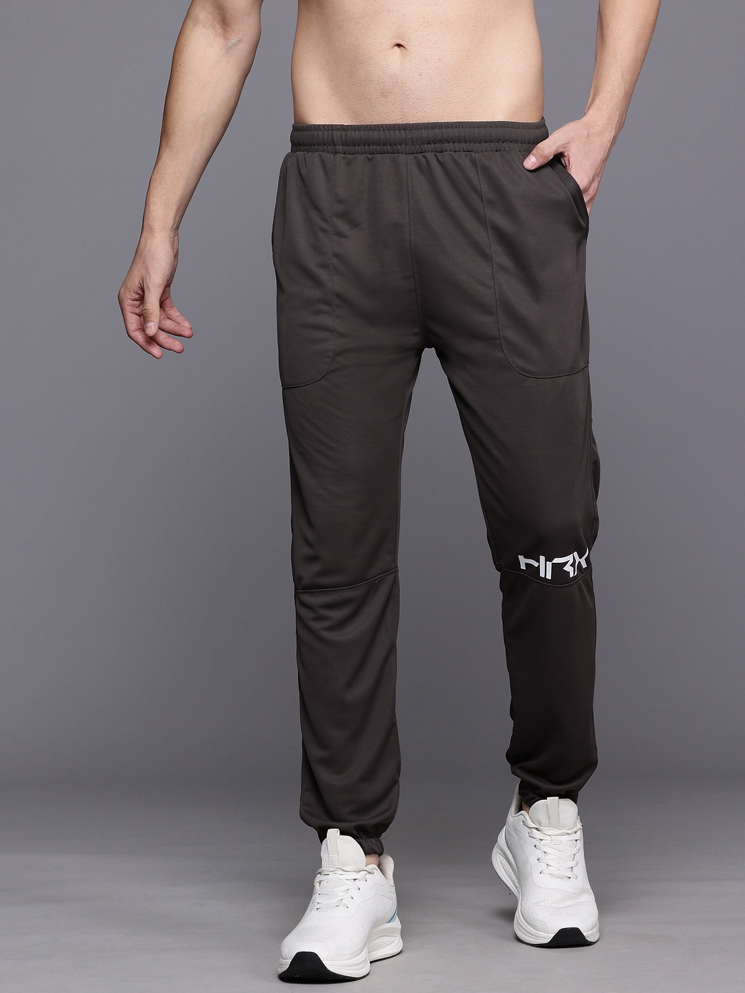 

HRX by Hrithik Roshan Men Rapid Dry Training Joggers, Brown