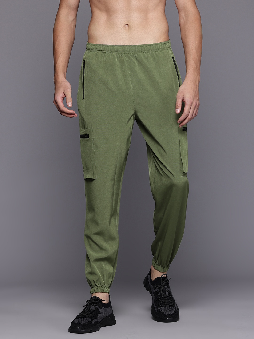 

HRX by Hrithik Roshan Men Training Cargo-Style Joggers, Olive