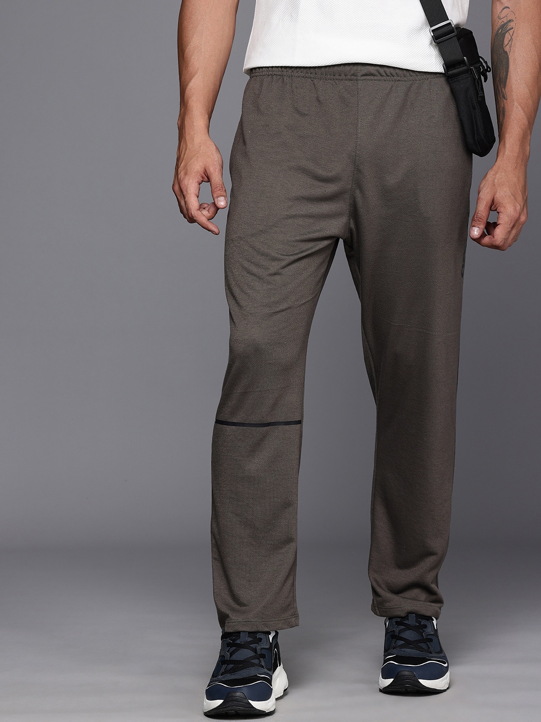 

HRX by Hrithik Roshan Men Regular Trackpant, Grey