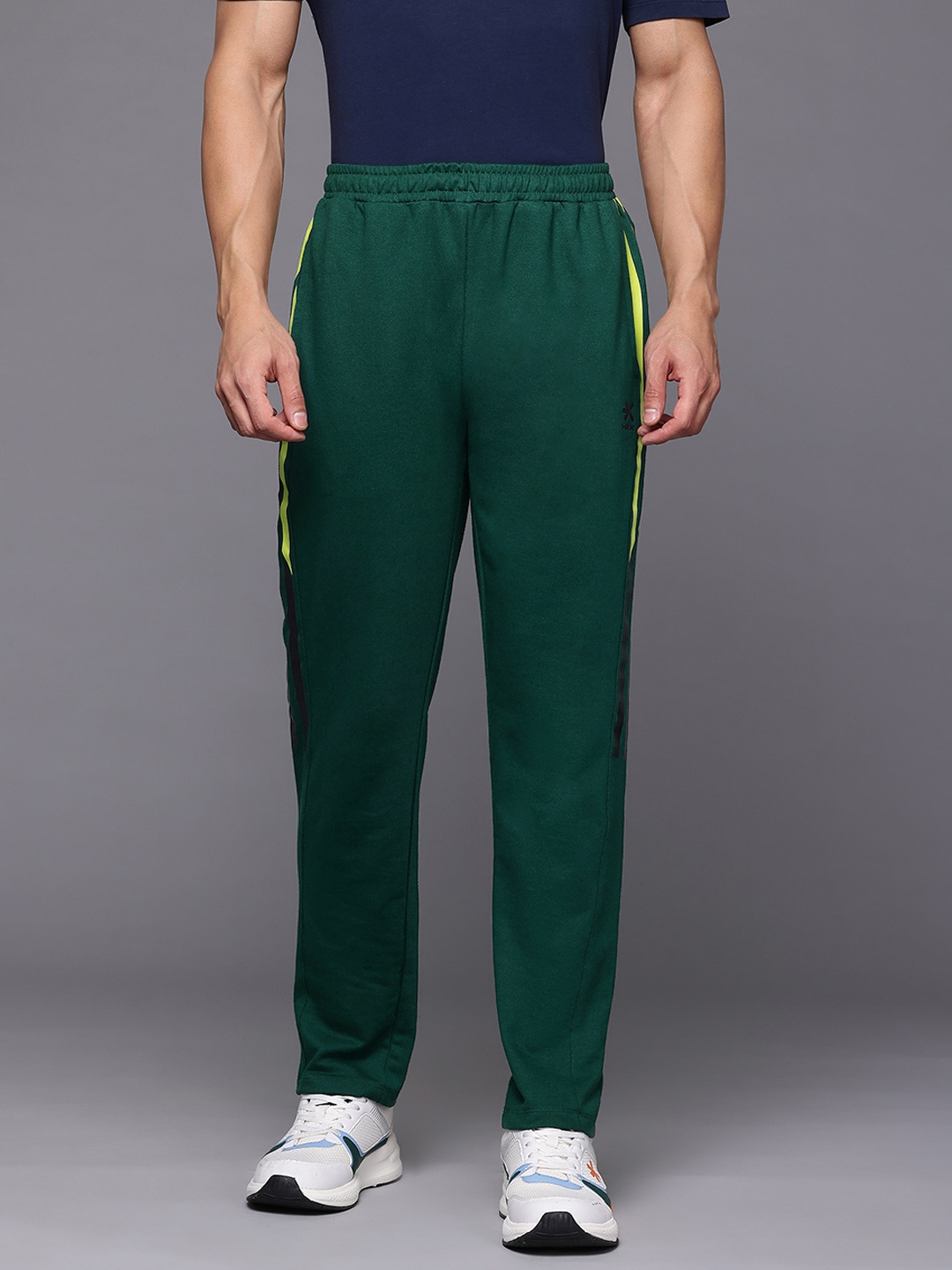 

HRX by Hrithik Roshan Men Striped Lifestyle Track pants, Green