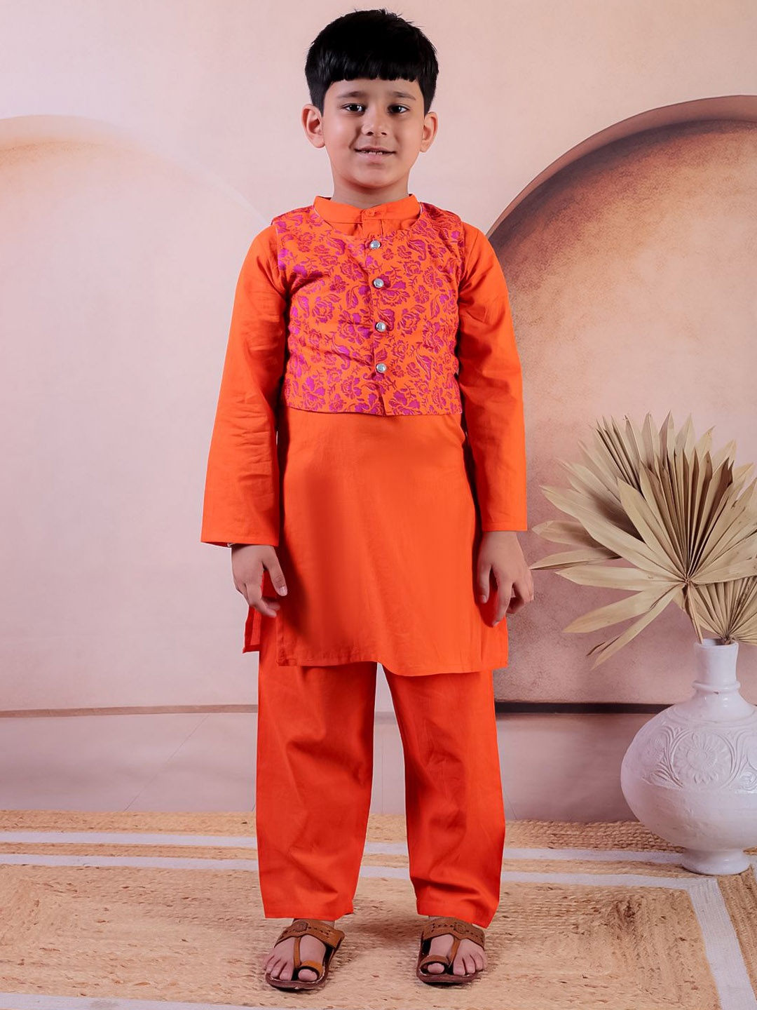 

JUNITOS Boys Mandarin Collar Pure Cotton Straight Kurta With Trousers & Jacket, Orange