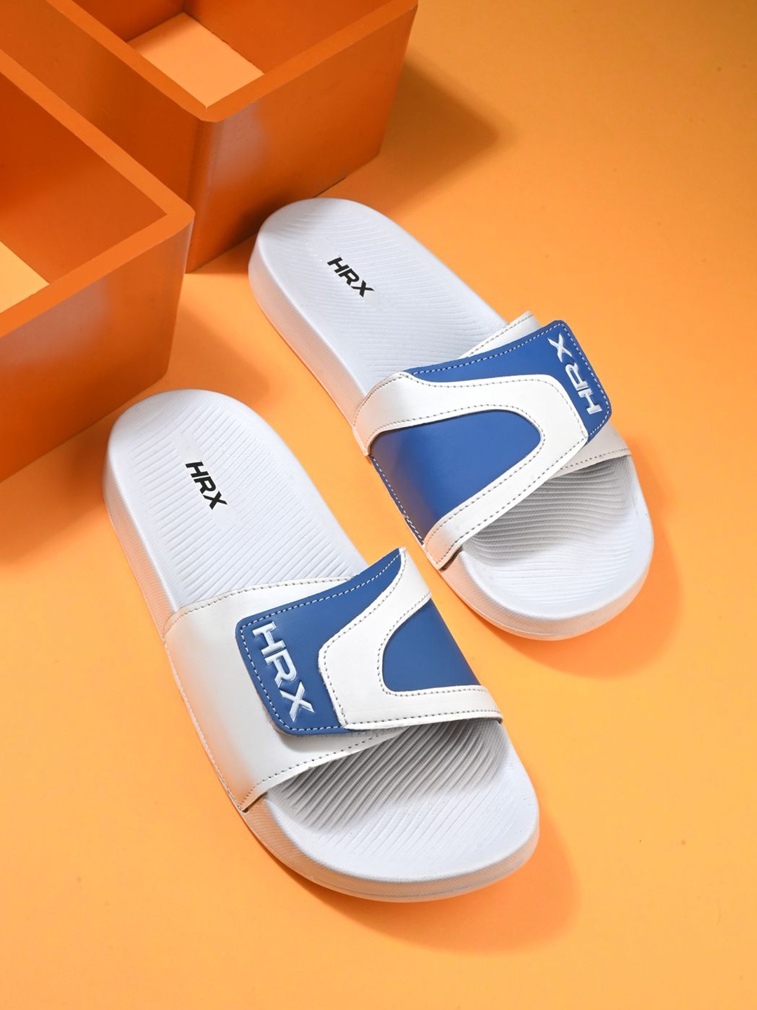 

HRX by Hrithik Roshan Men Synthetic Velcro Sliders, White