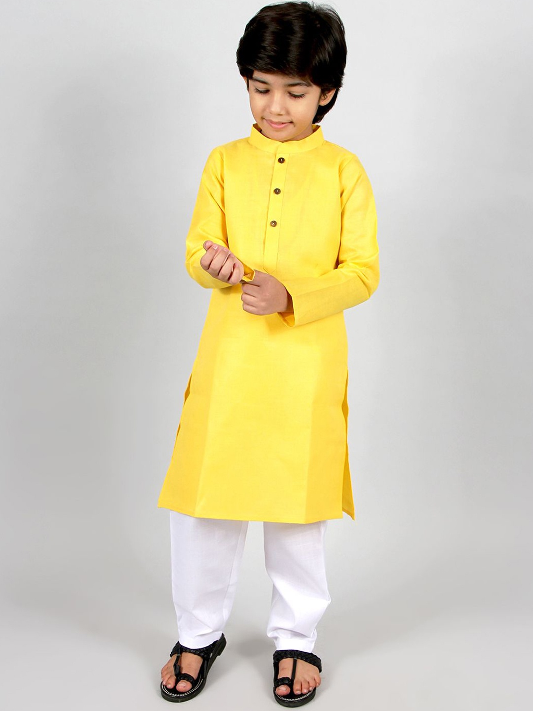 

INCLUD Boys Mandarin Collar Kurta with Pyjamas, Yellow
