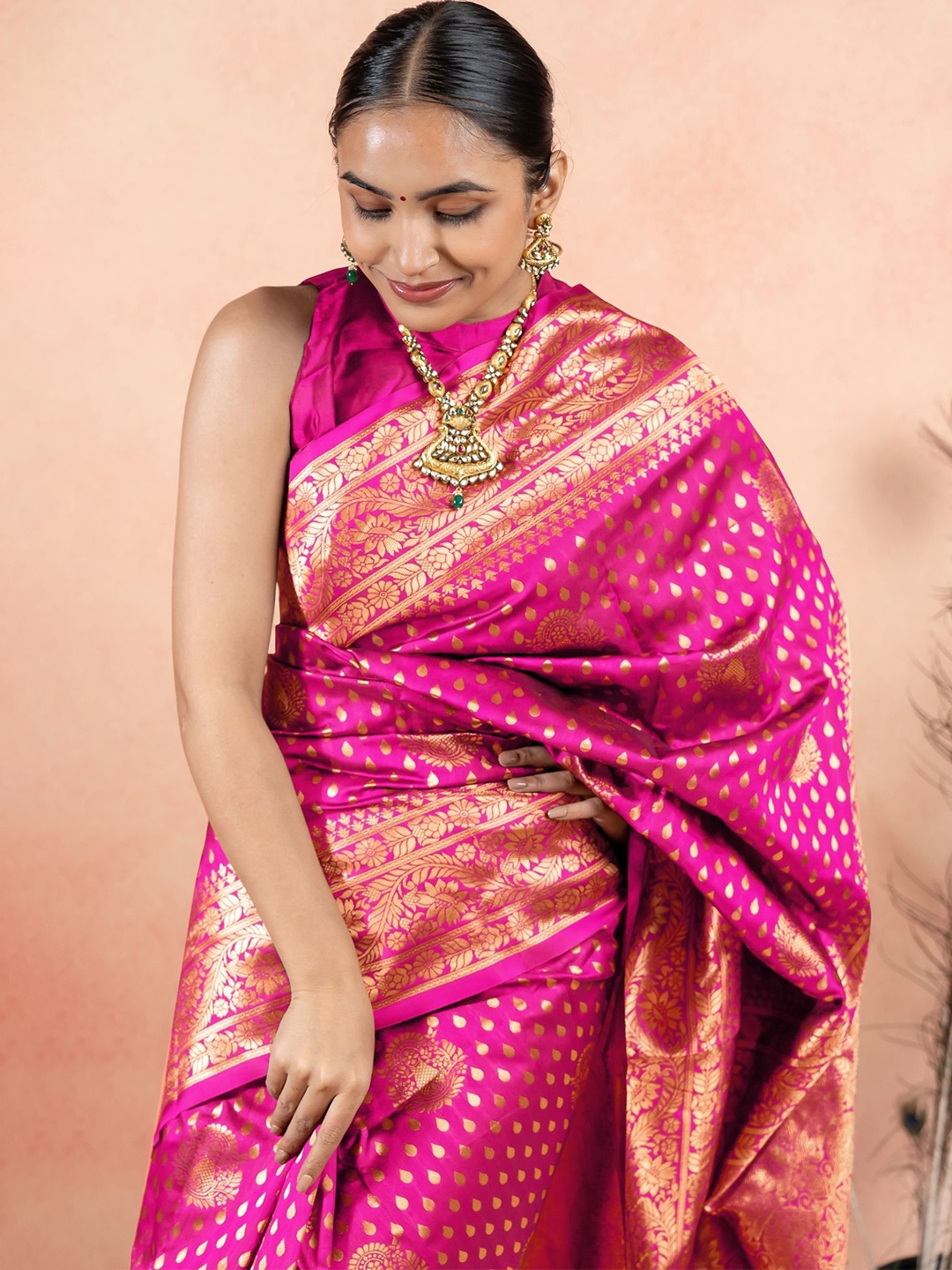 

Subham Ethnic Motifs Woven Design Zari Saree, Pink