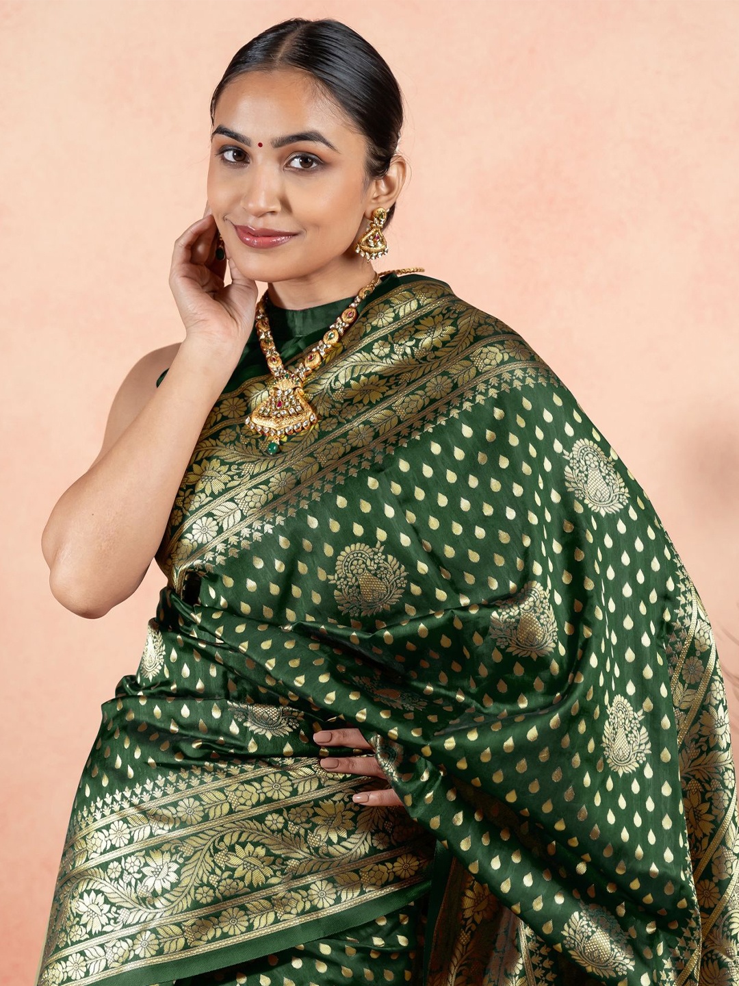 

Subham Ethnic Motifs Woven Design Zari Saree, Green