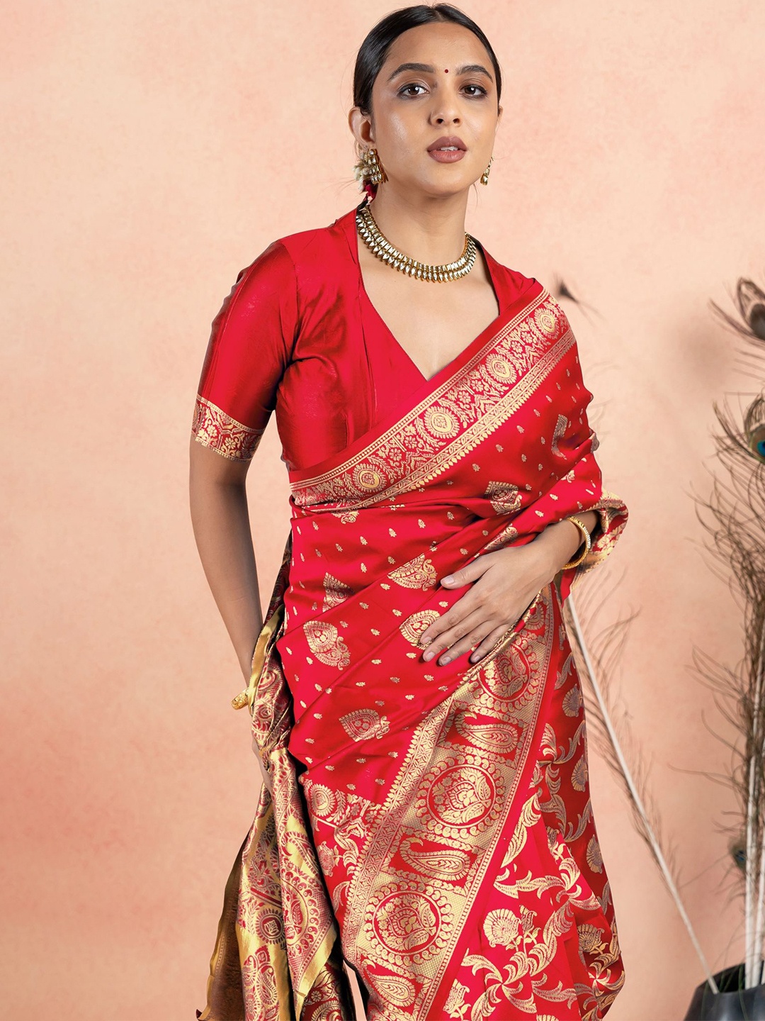 

Subham Ethnic Motifs Woven Design Zari Saree, Red