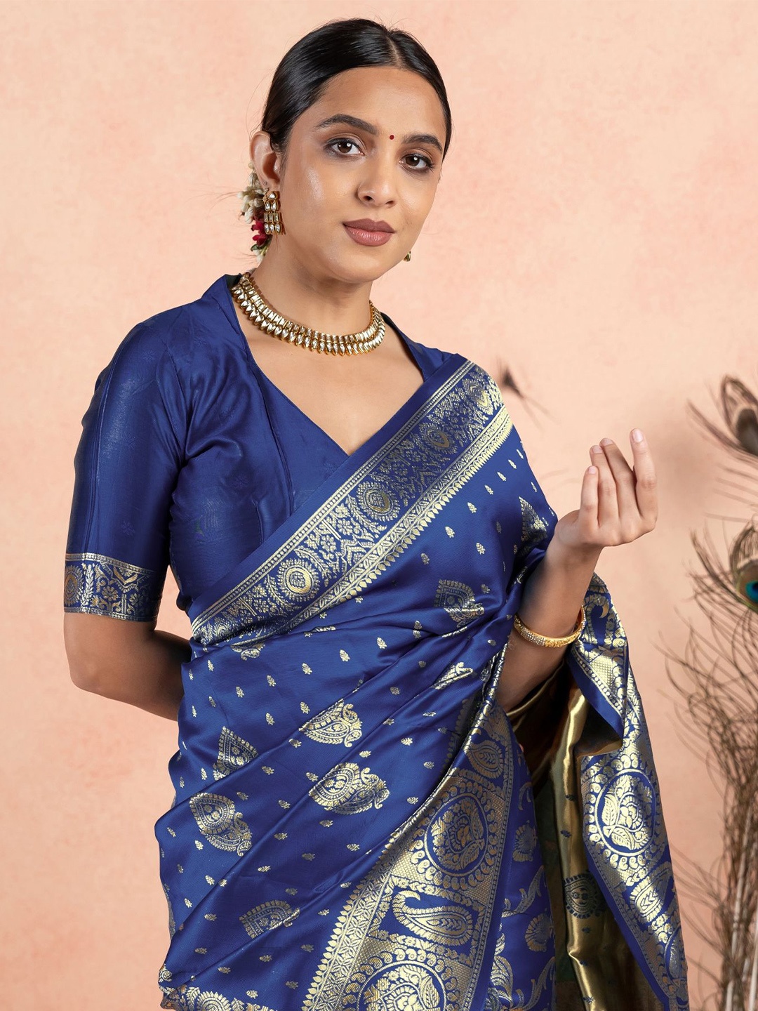 

Subham Woven Design Ethnic Motifs Saree, Navy blue