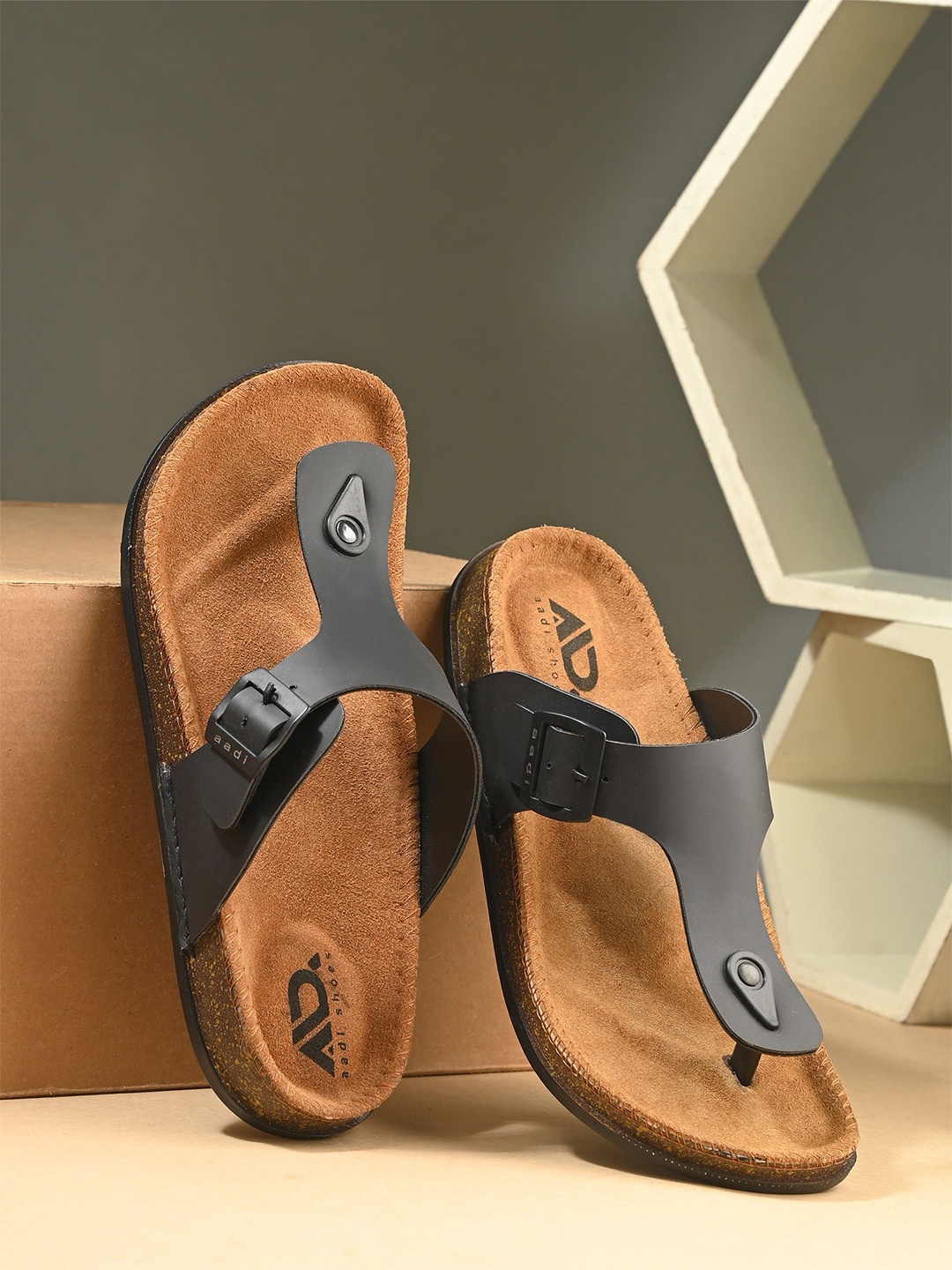 

aadi Men Round Toe T-Strap Buckle Thong Flip-Flops, Black