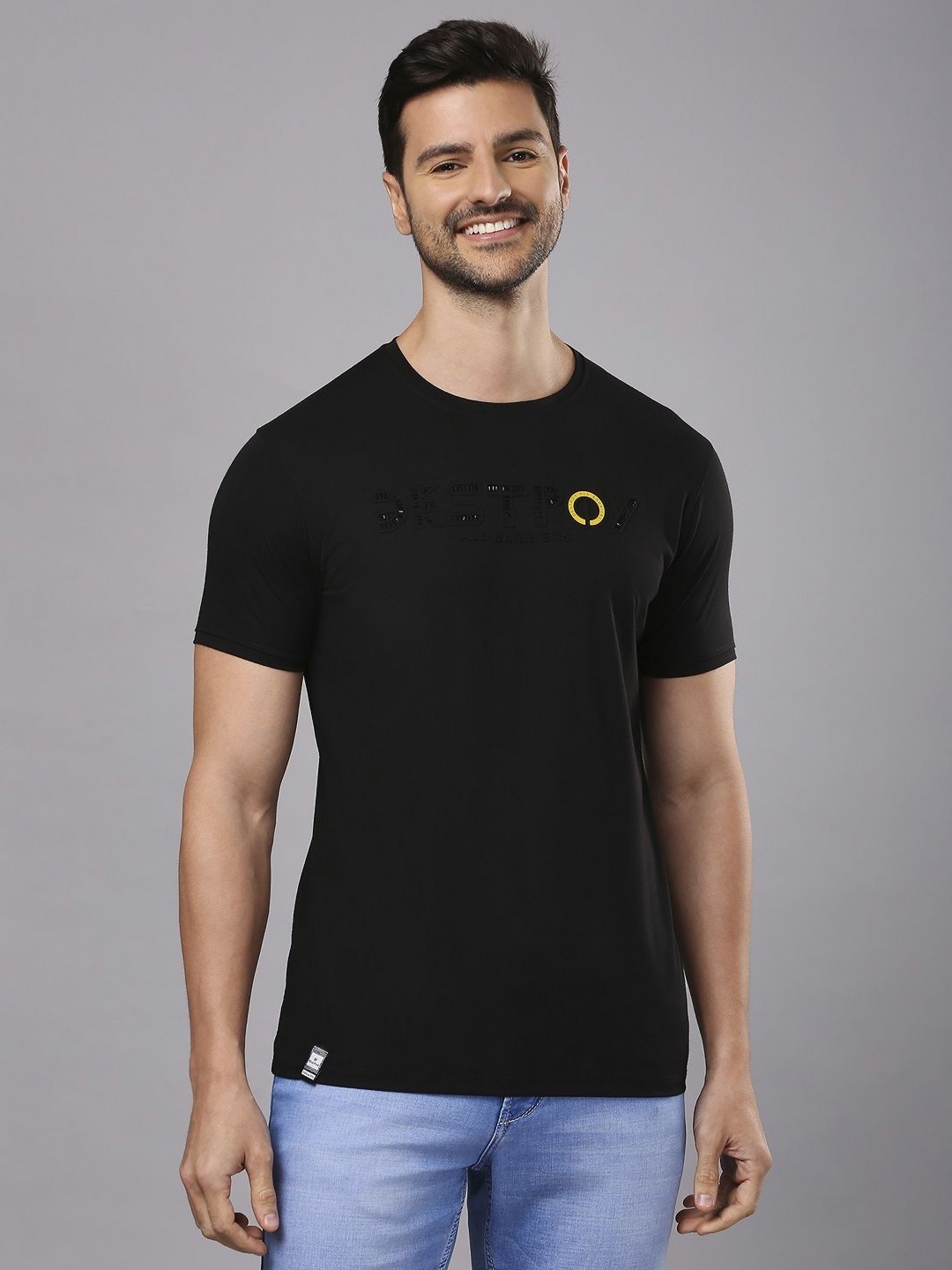 

Klub Fox Men Applique T-shirt, Black