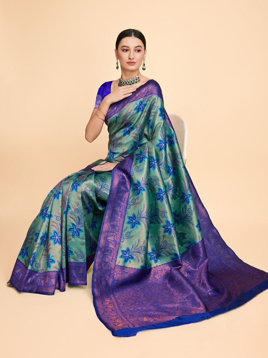 

COSBILA FASHION Woven Design Zari Banarasi Saree, Green