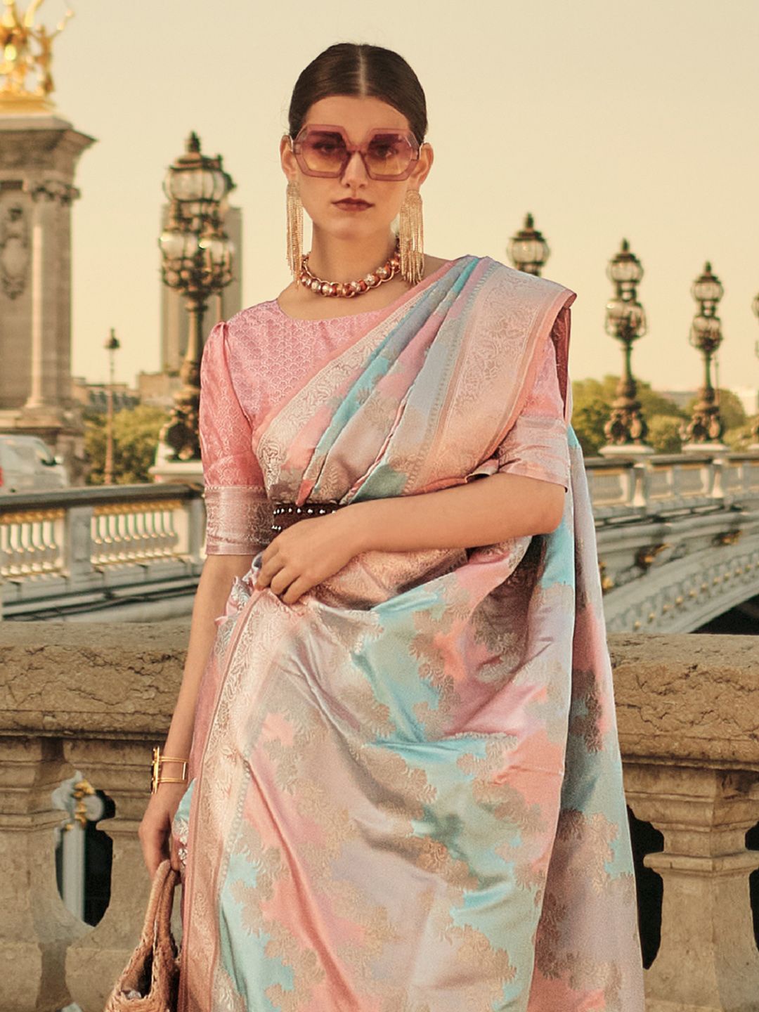 

Mitera Woven Design Zari Banarasi Saree, Peach