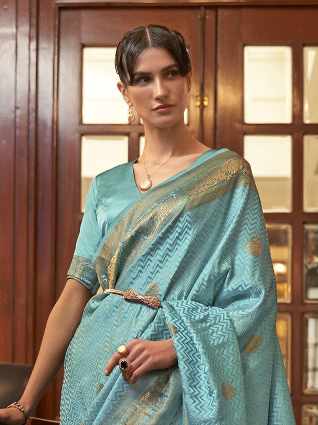 

Mitera Woven Design Zari Banarasi Saree, Turquoise blue