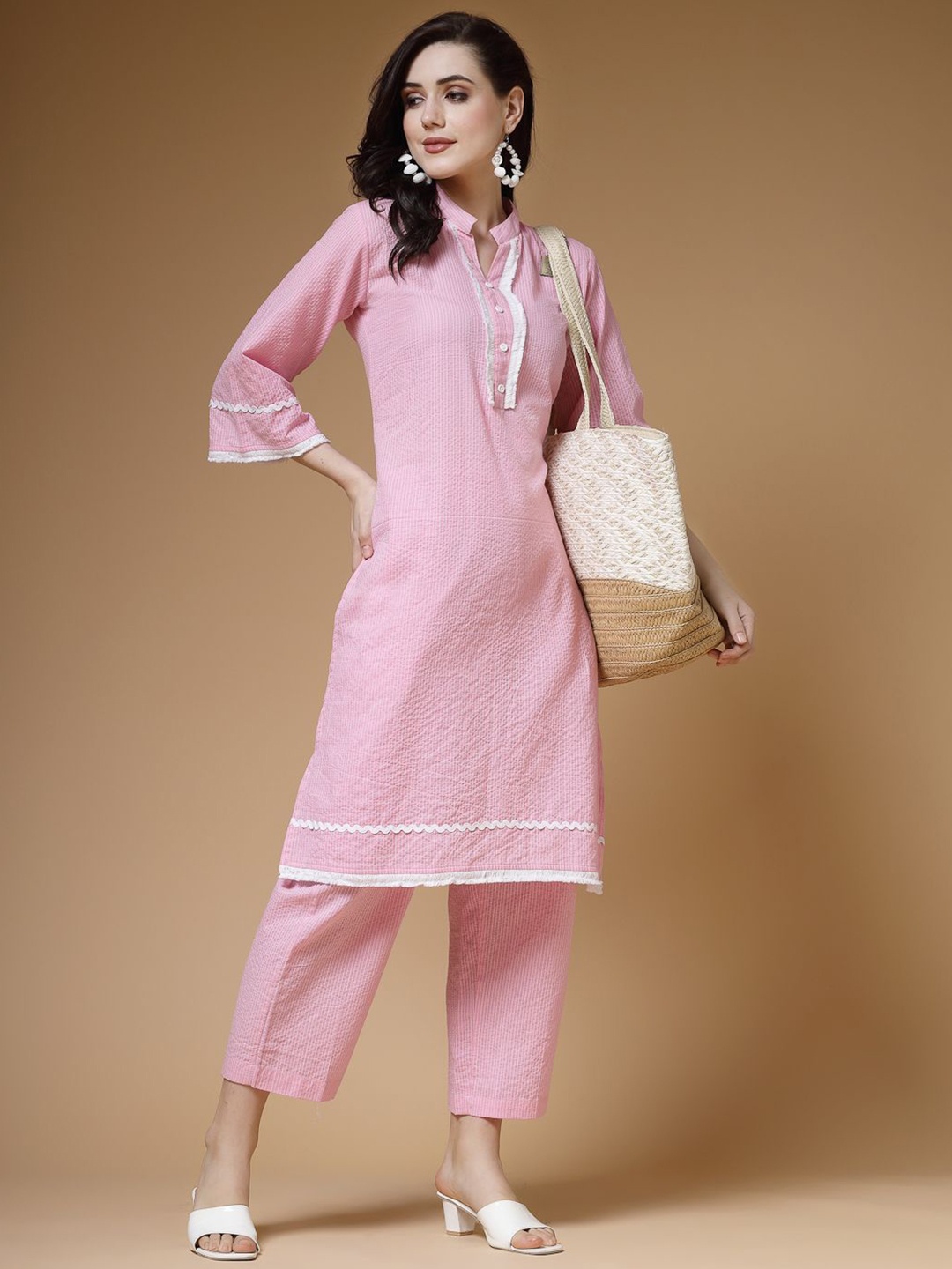 

Indibelle Striped Mandarin Collar Cotton Straight Kurta, Pink