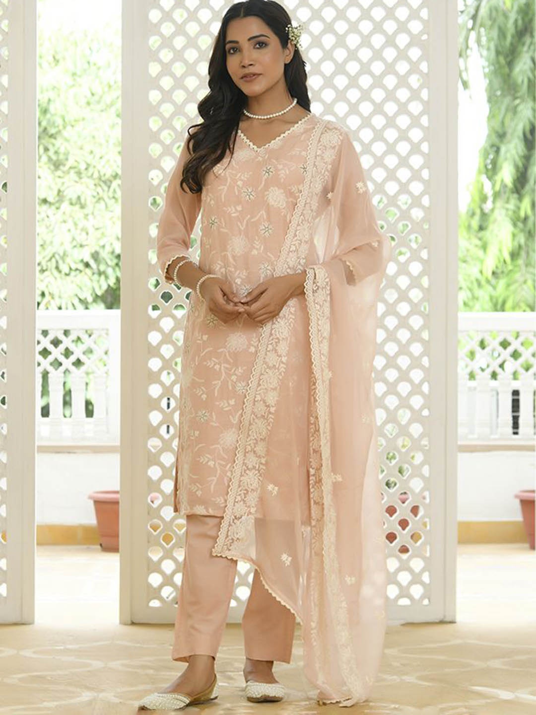 

VAASVA JAIPUR Floral Embroidered Thread Work Straight Kurta With Trousers & Dupatta, Peach