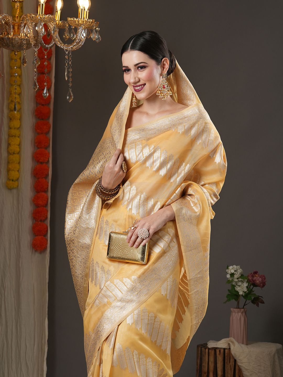 

Mitera Ethnic Motif Zari Woven Chanderi Saree, Yellow