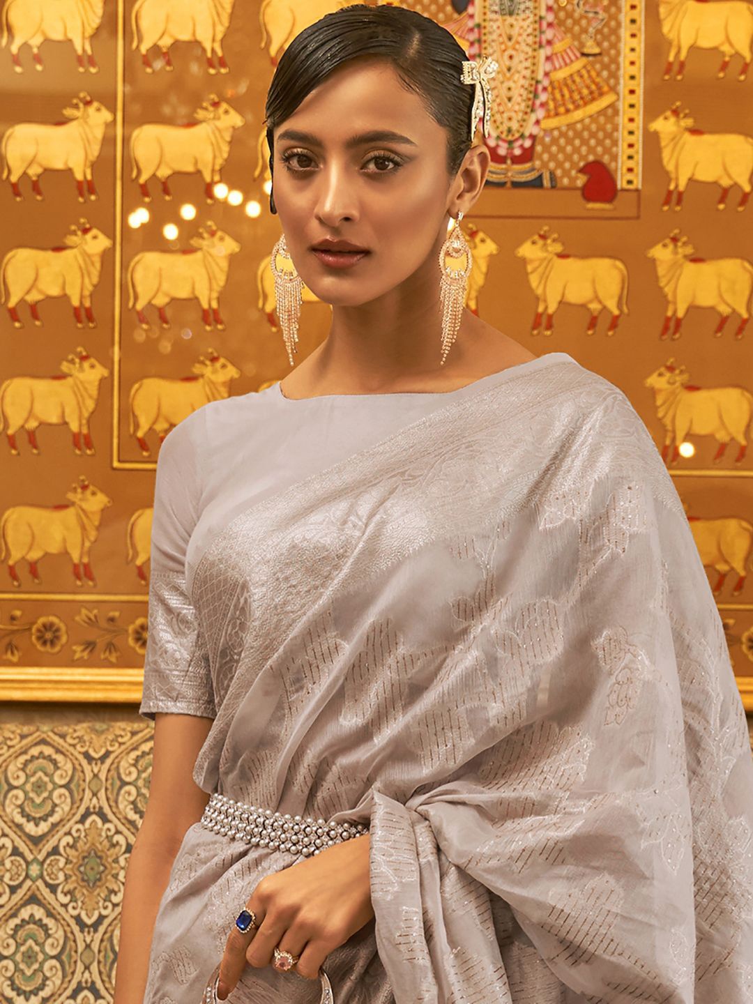 

Mitera Ethnic Motif Zari Woven Saree, Grey