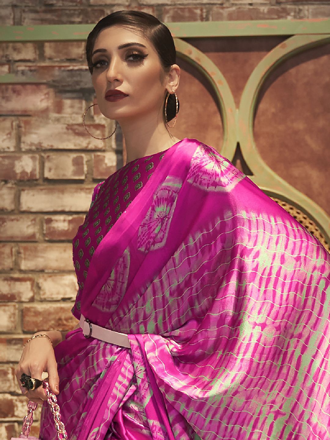 

Mitera Tie and Dye Saree With Blouse, Pink