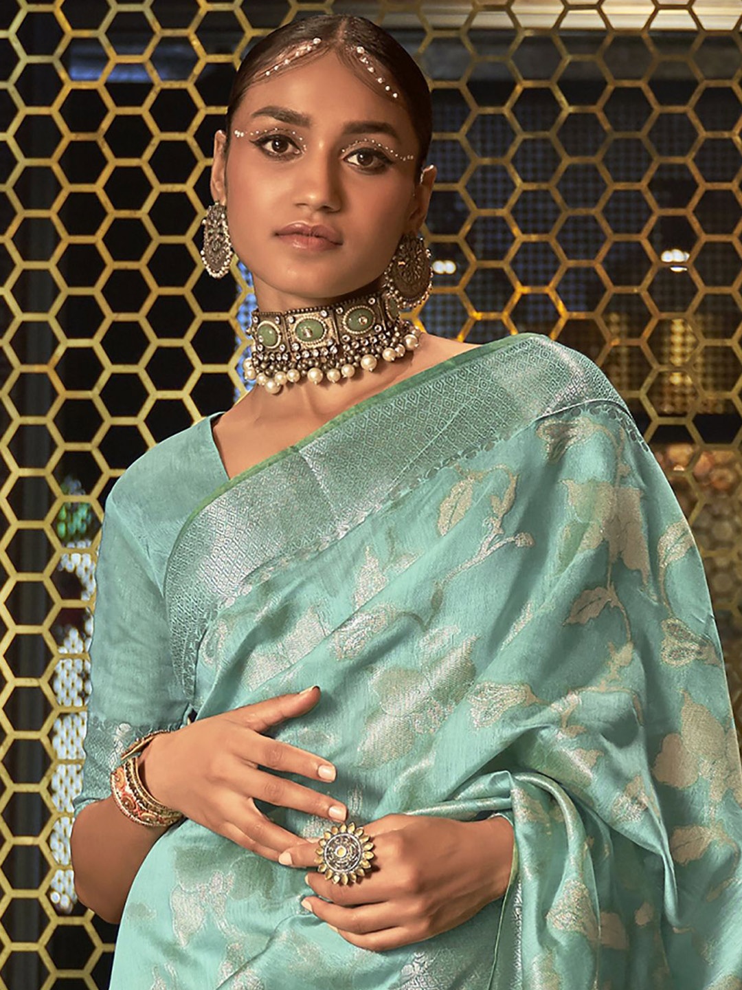 

Mitera Ethnic Motif Zari Woven Banarasi Saree, Sea green