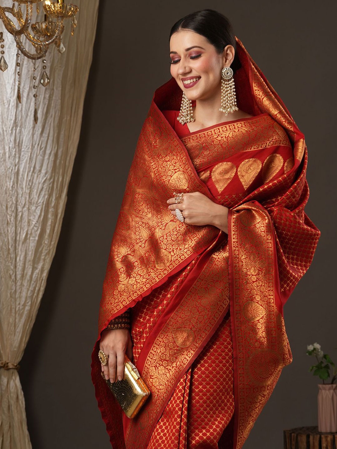 

Mitera Ethnic Motif Zari Woven Checked Kanjeevaram Saree, Red