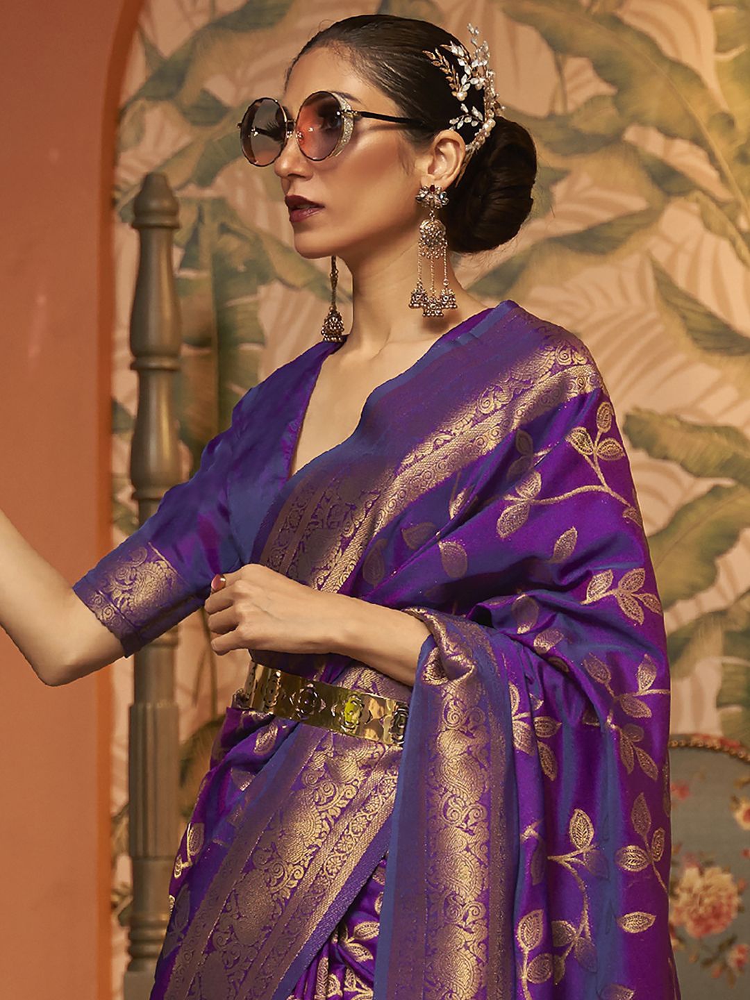 

Mitera Ethnic Motif Zari Woven Kanjeevaram Saree, Purple