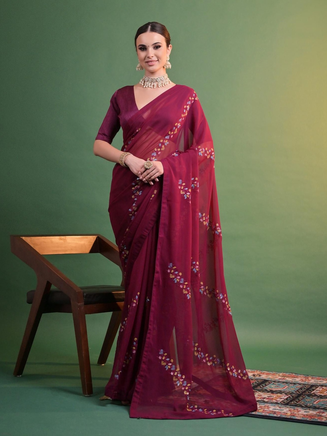 

Mitera Ethnic Motif Sequinned Pure Georgette Saree, Maroon