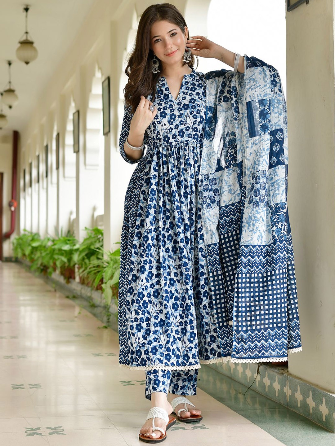 

ROOHANIYAT Floral Printed Regular Pure Cotton Anarkali Kurta with Pyjamas & Dupatta, Blue