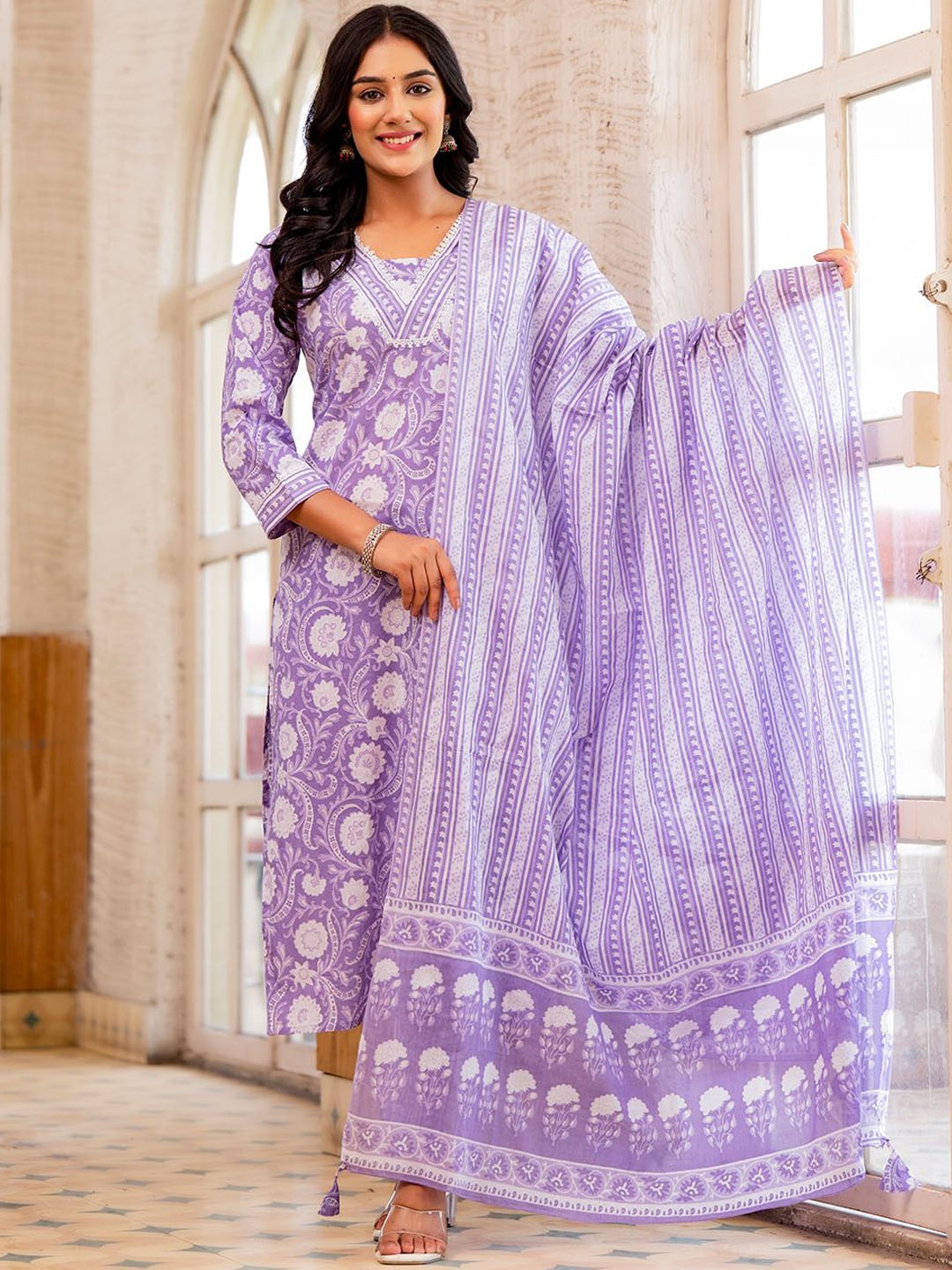 

ROOHANIYAT Floral Gotta Patti Pure Cotton Kurta with Trousers & Dupatta, Purple