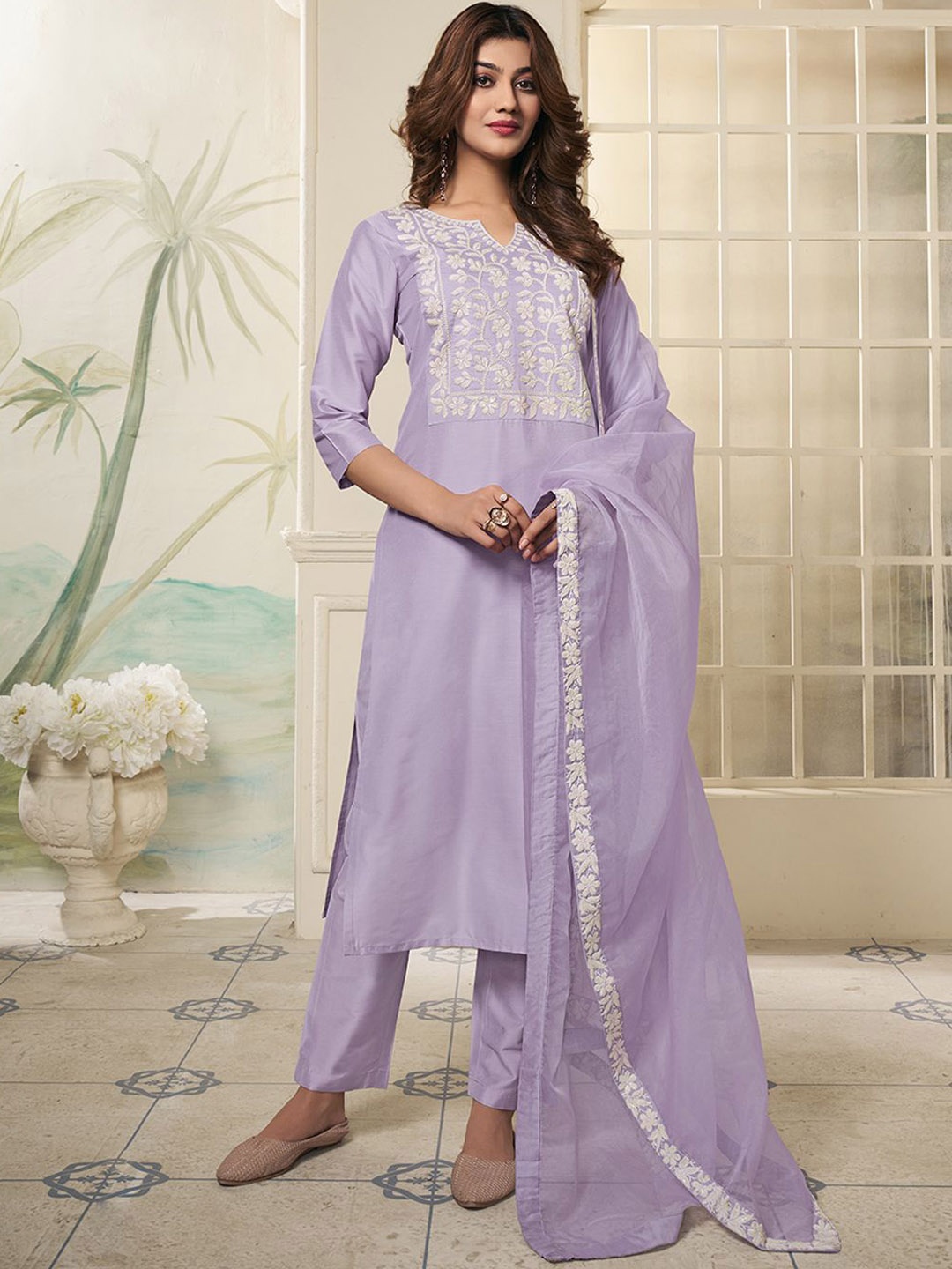 

Inddus Floral Yoke Design Thread Work Kurta with Trousers & Dupatta, Mauve