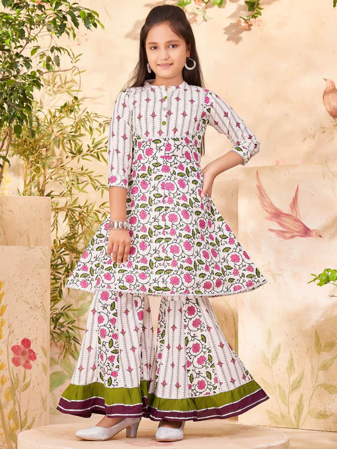 

BAESD Girls Floral Mandarin Collar Gotta Patti Pure Cotton Straight Kurta & Sharara, White