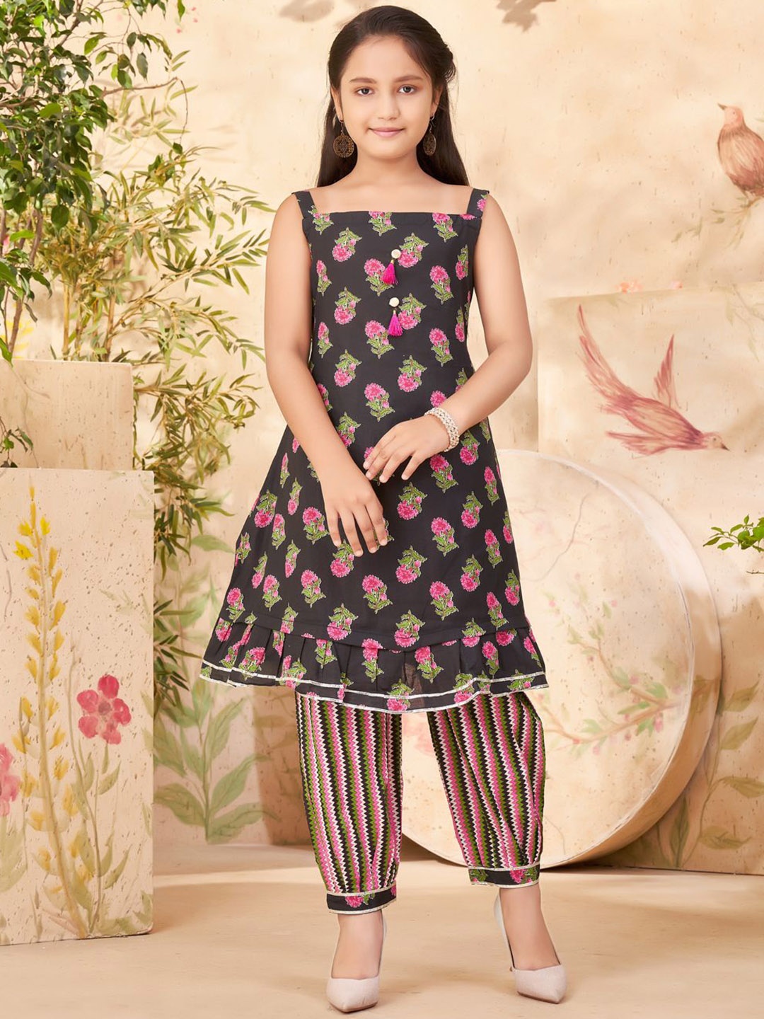 

BAESD Girls Floral Printed Pure Cotton A-Line Kurta With Patiala, Black