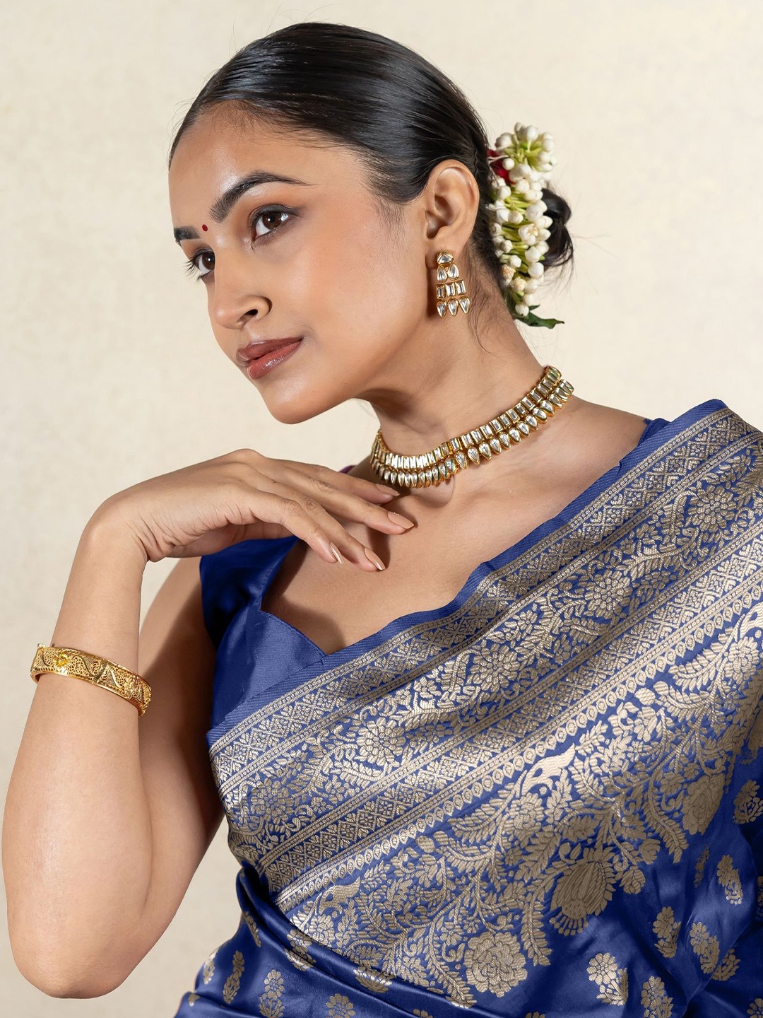

Subham Ethnic Motif Zari Woven Saree with Blouse, Navy blue