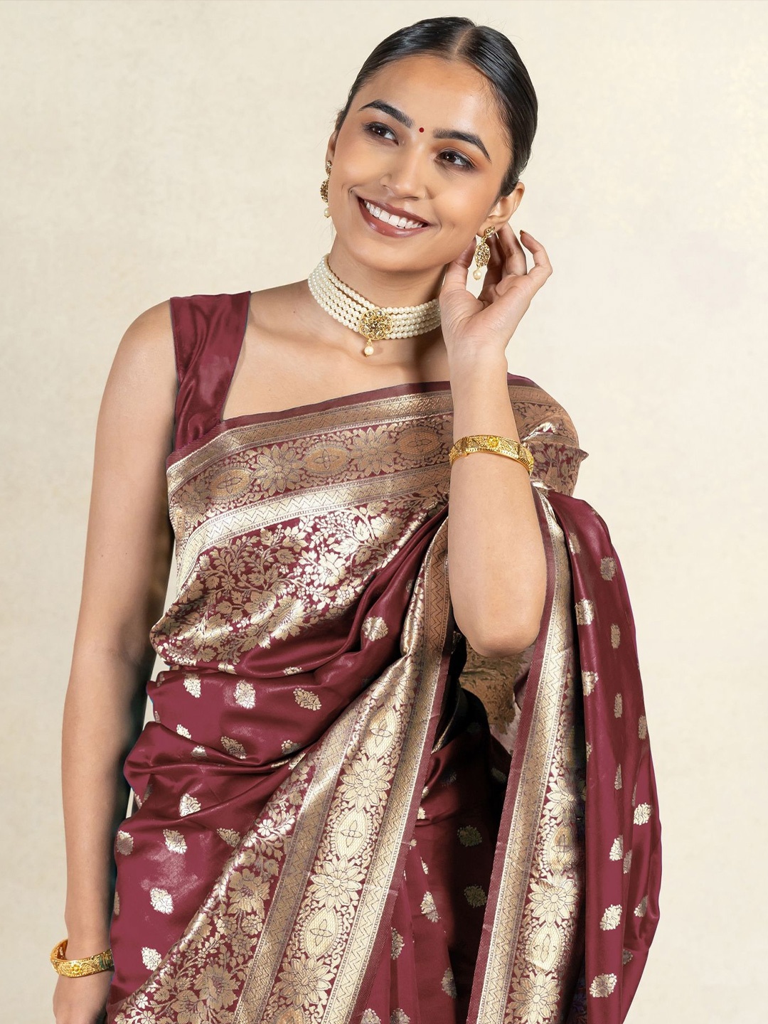 

Subham Ethnic Motif Zari Woven Saree with Blouse, Maroon