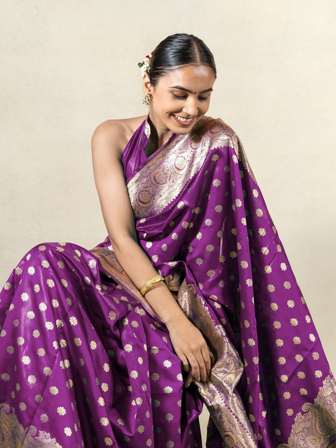 

Subham Ethnic Motif Zari Woven Saree with Blouse, Magenta